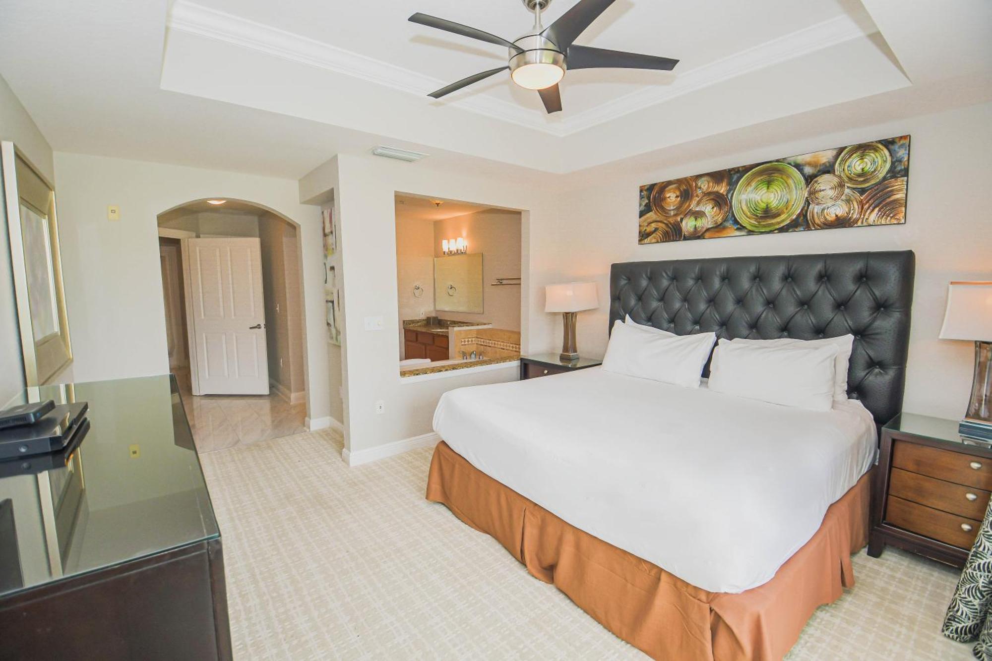 Three-Bedroom Villa 2 Baths Waterpark Access