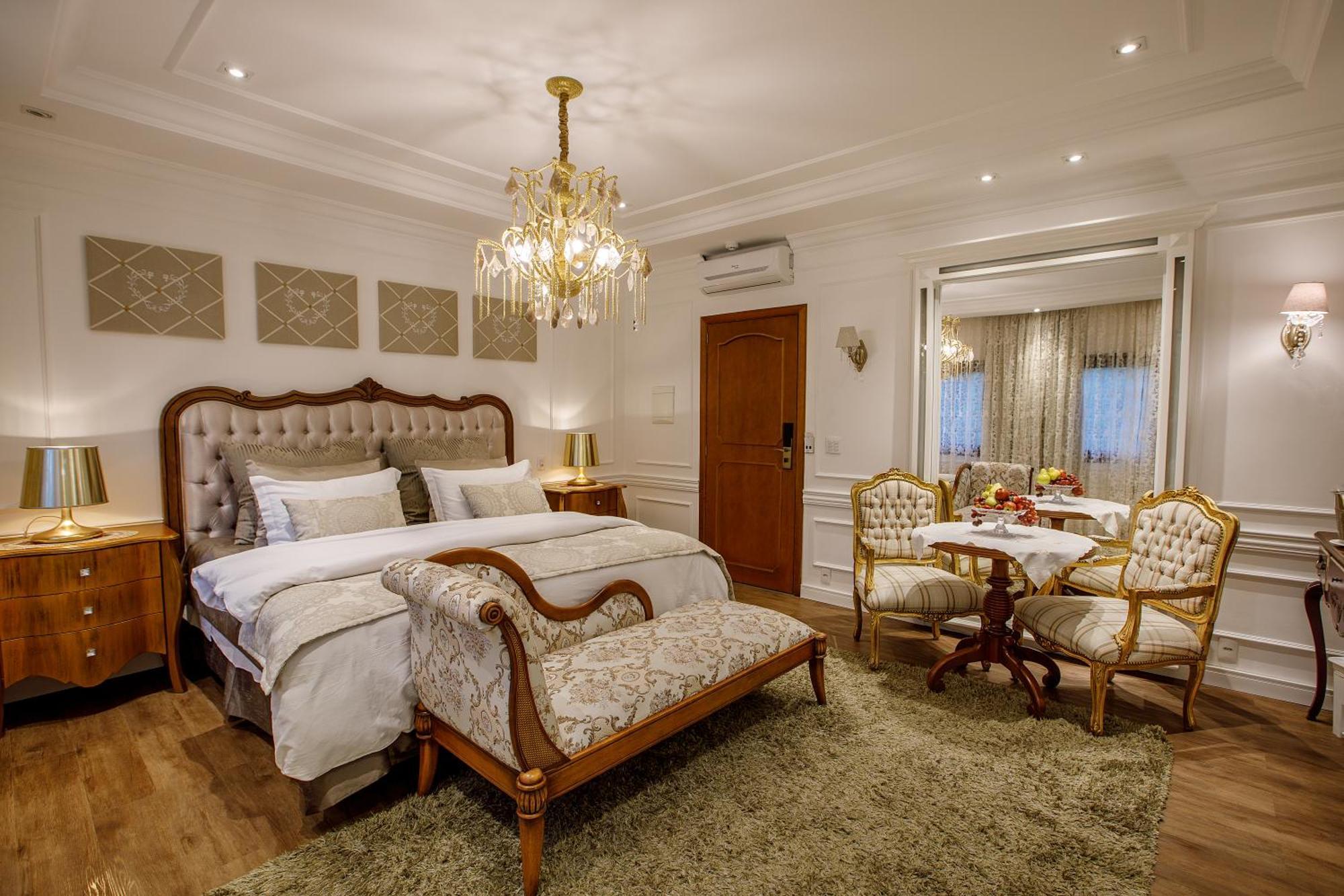 Queen Suite Spa Bath