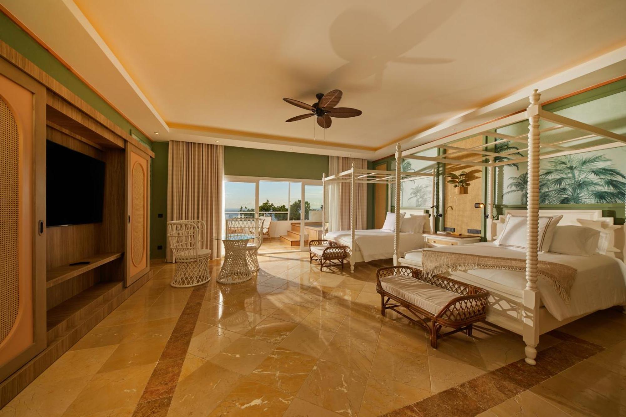 Family Junior Suite Plunge Pool