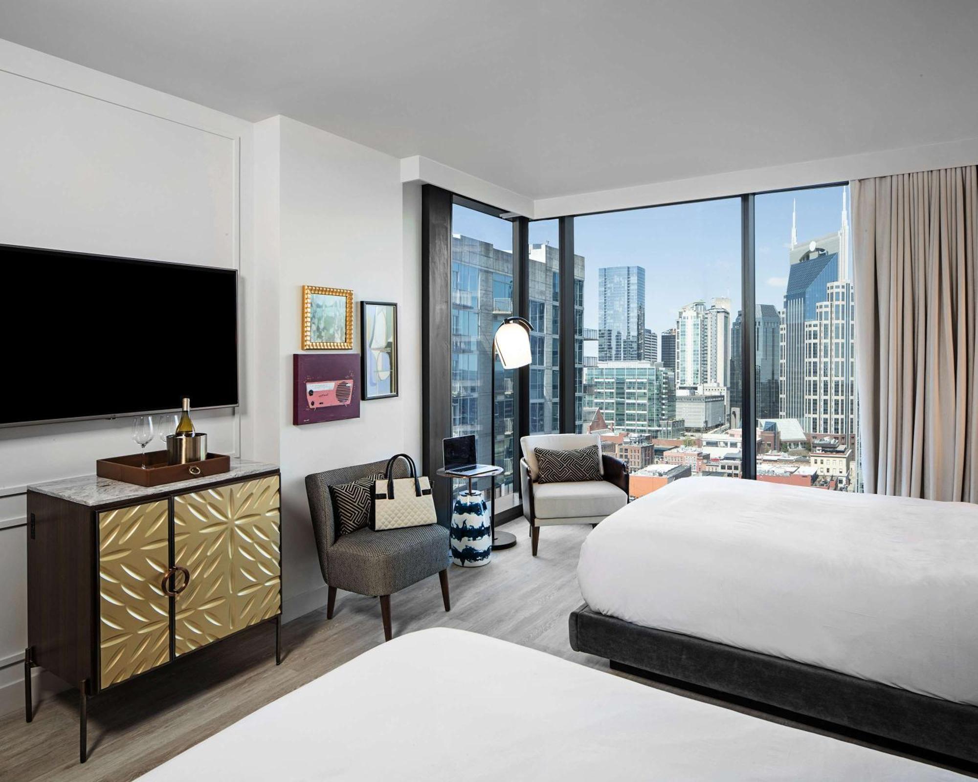 Queen Room with Two Queen Beds and City View