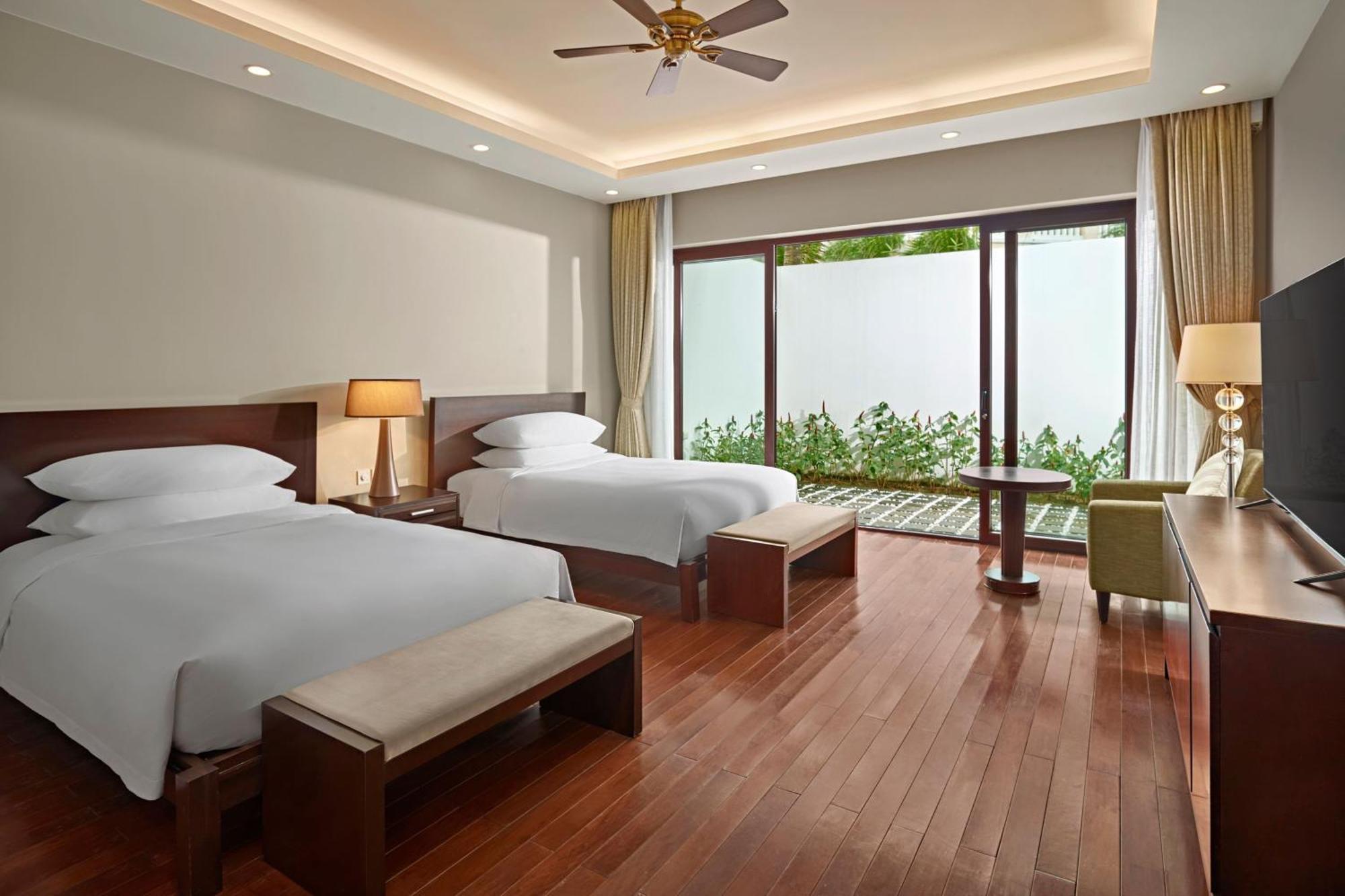Three-Bedroom Villa Balcony Garden View Private Pool,1639562794:JPEG