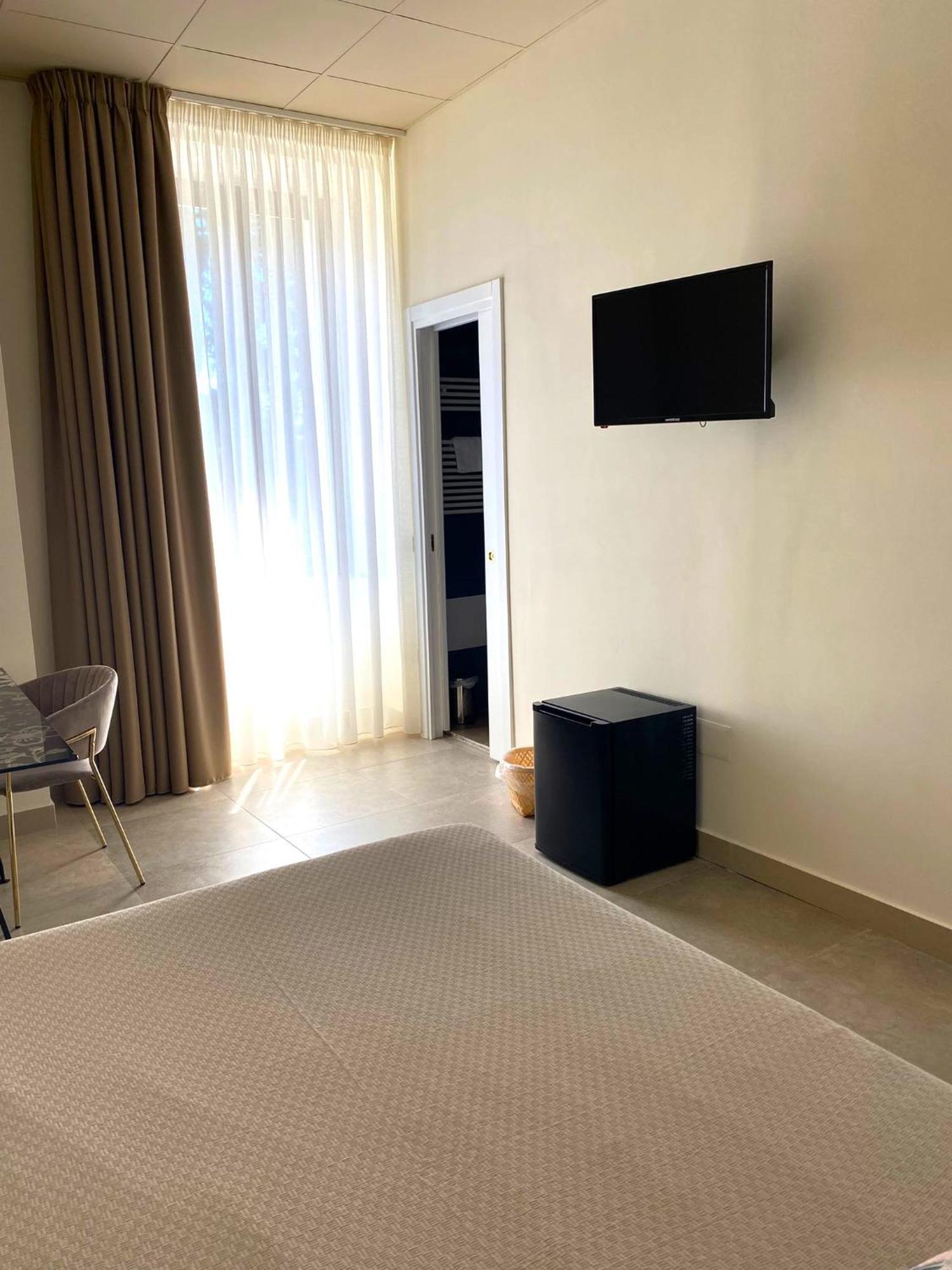 Single Room,1558434070:JPEG