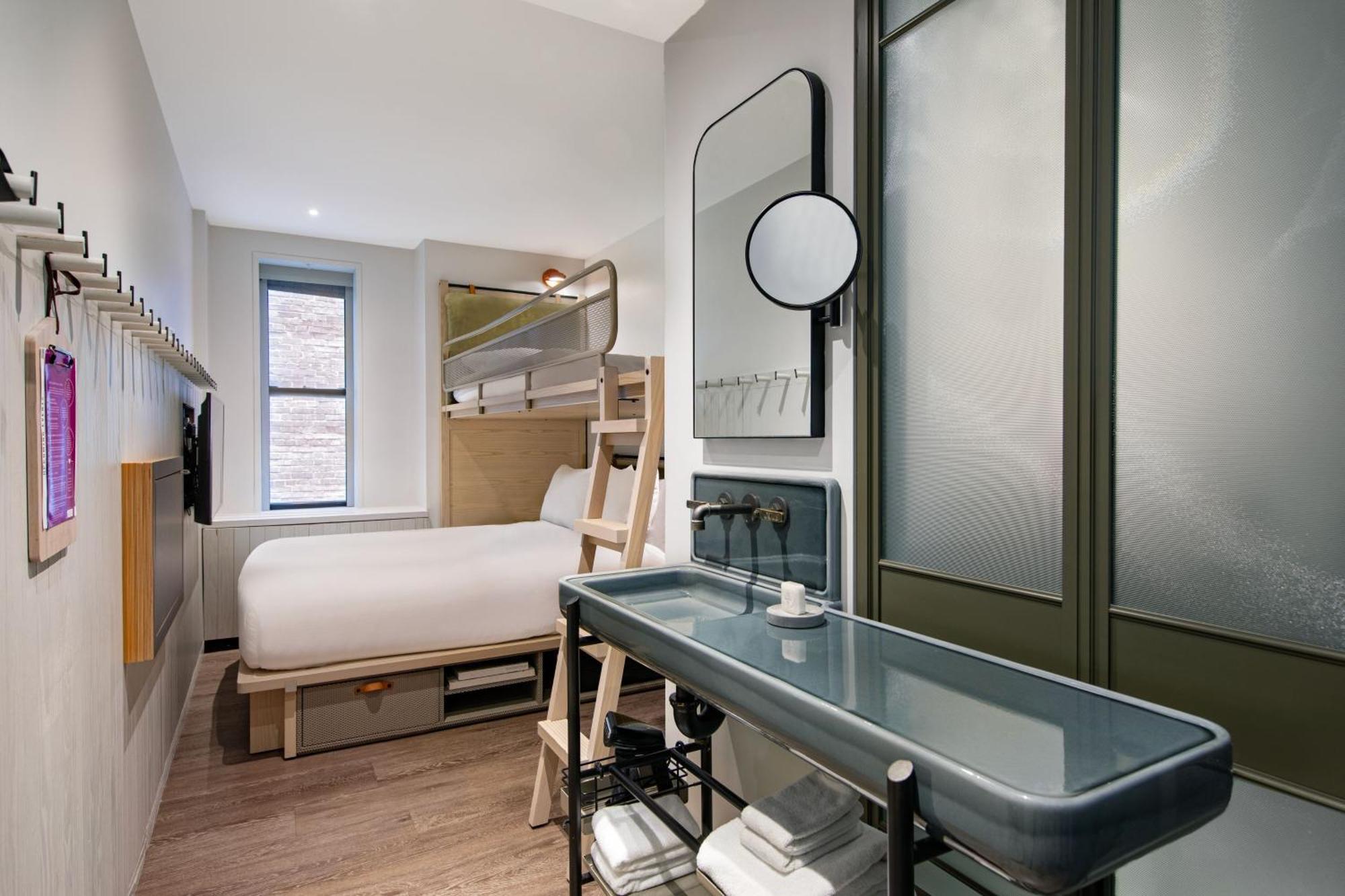 Room One Set of Bunk Beds
