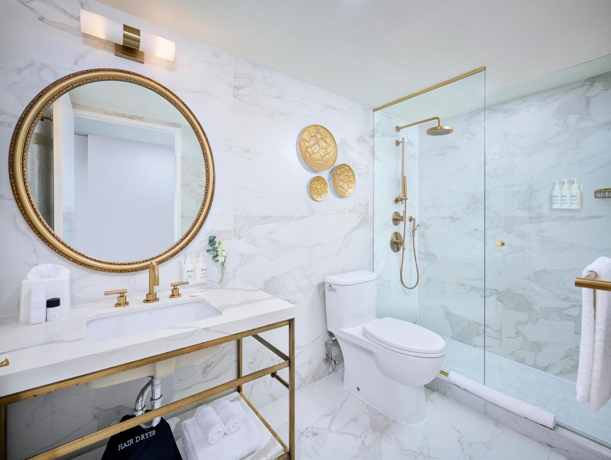 Queen Suite