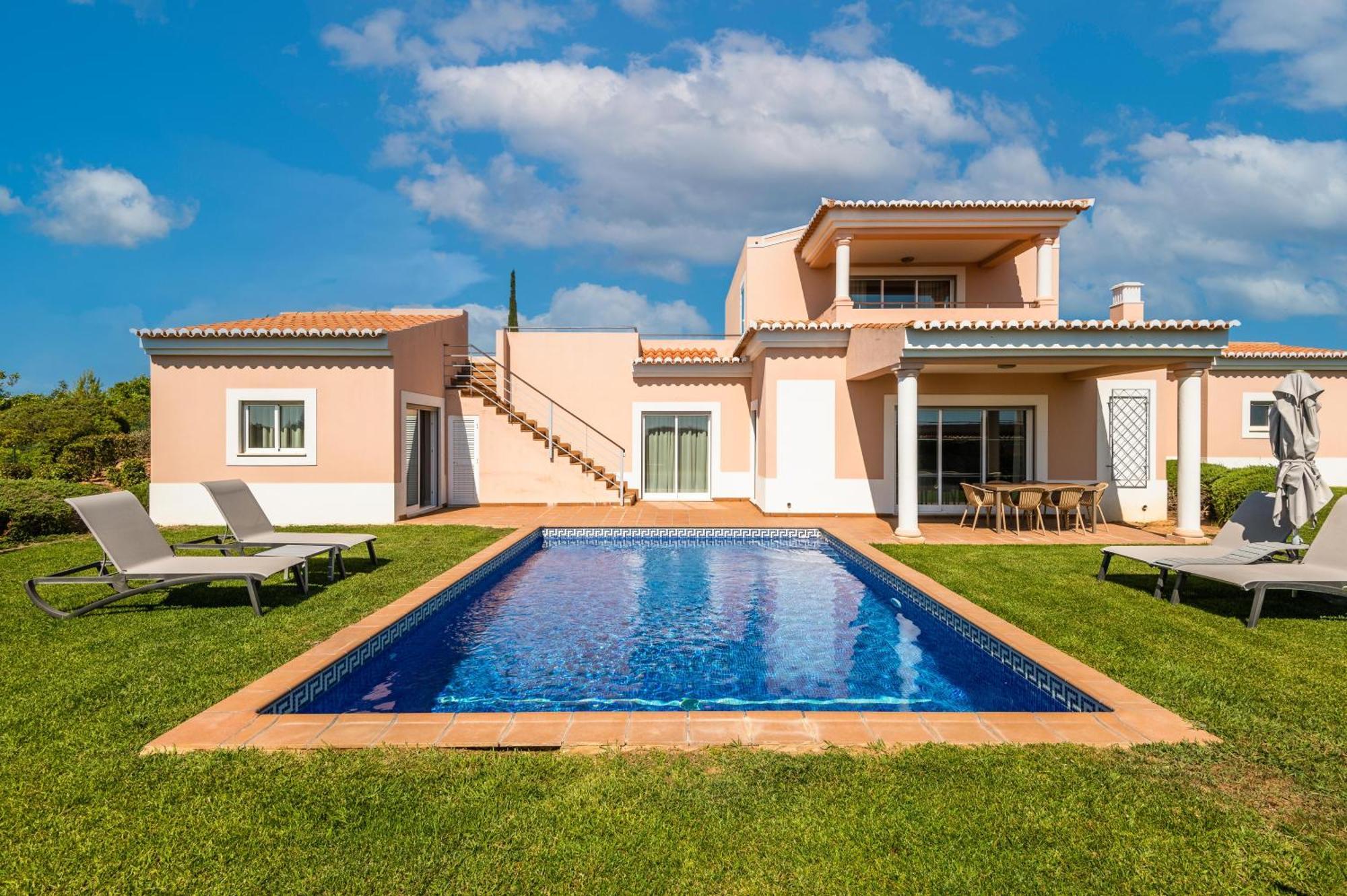 Villa 3 Chambres avec Piscine Privée
