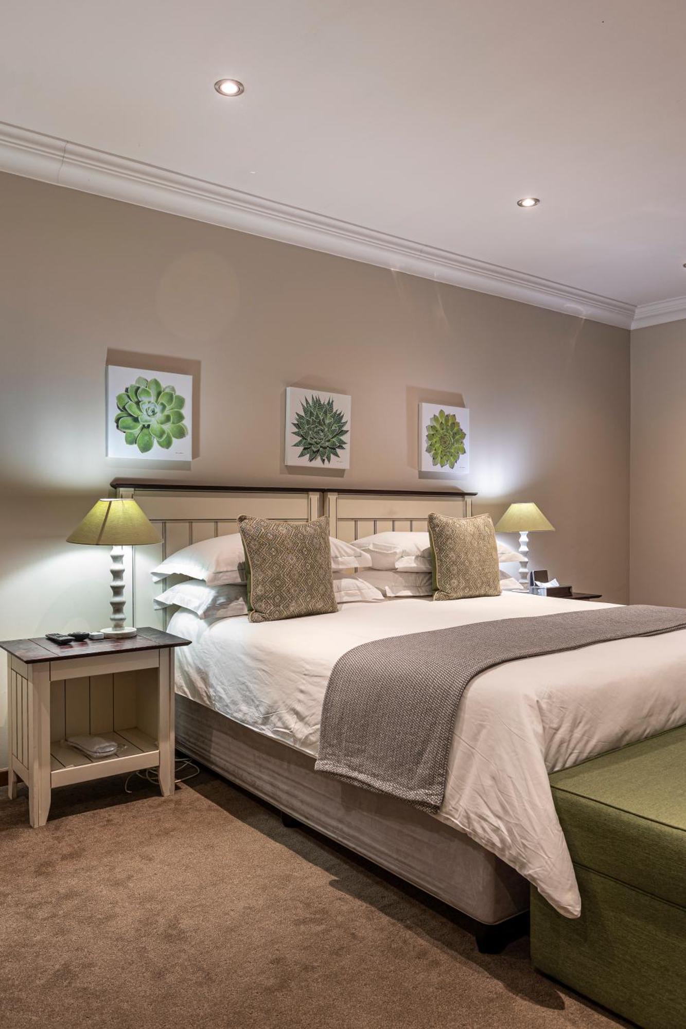 Double Room,1572688448:JPEG