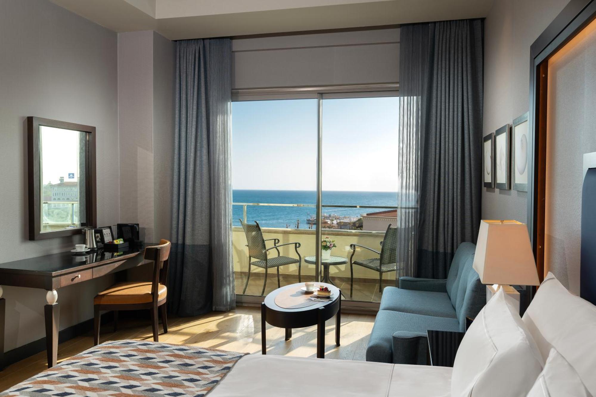 Superior Double or Twin Room - Side Sea View