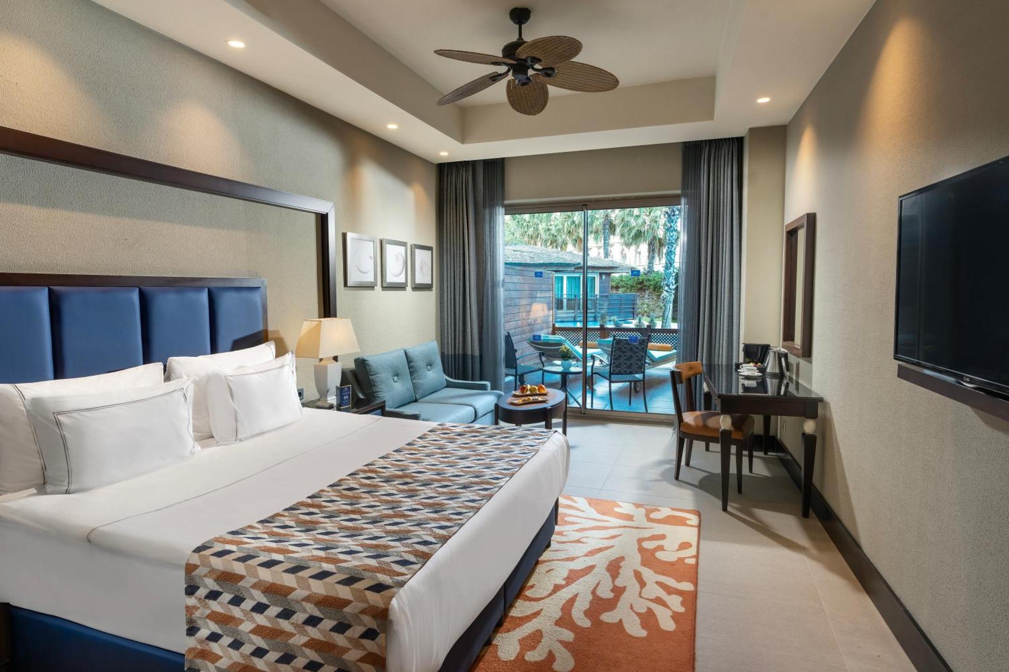 Superior Double Room Pool Access