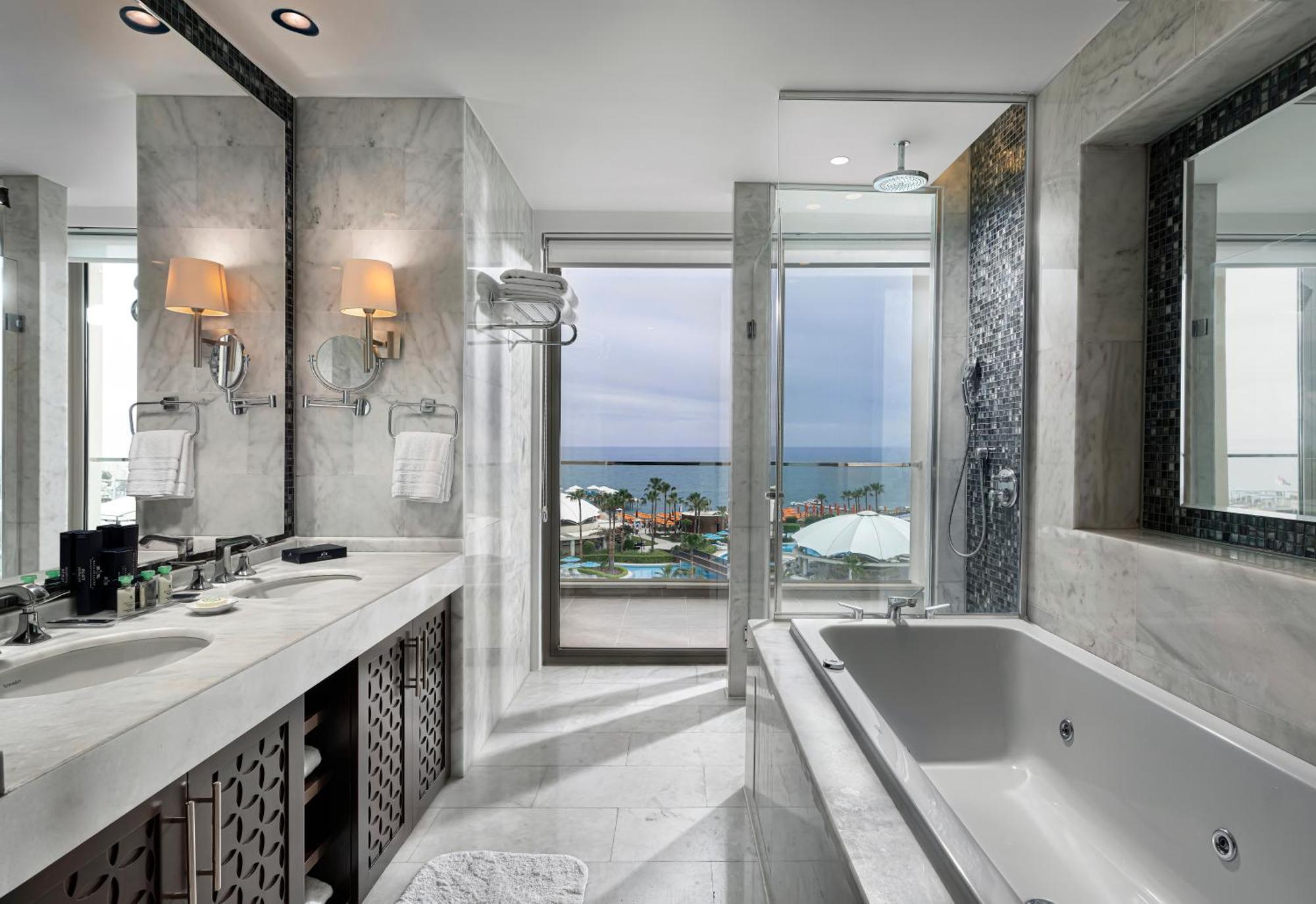 Palazzo Suite Sea View
