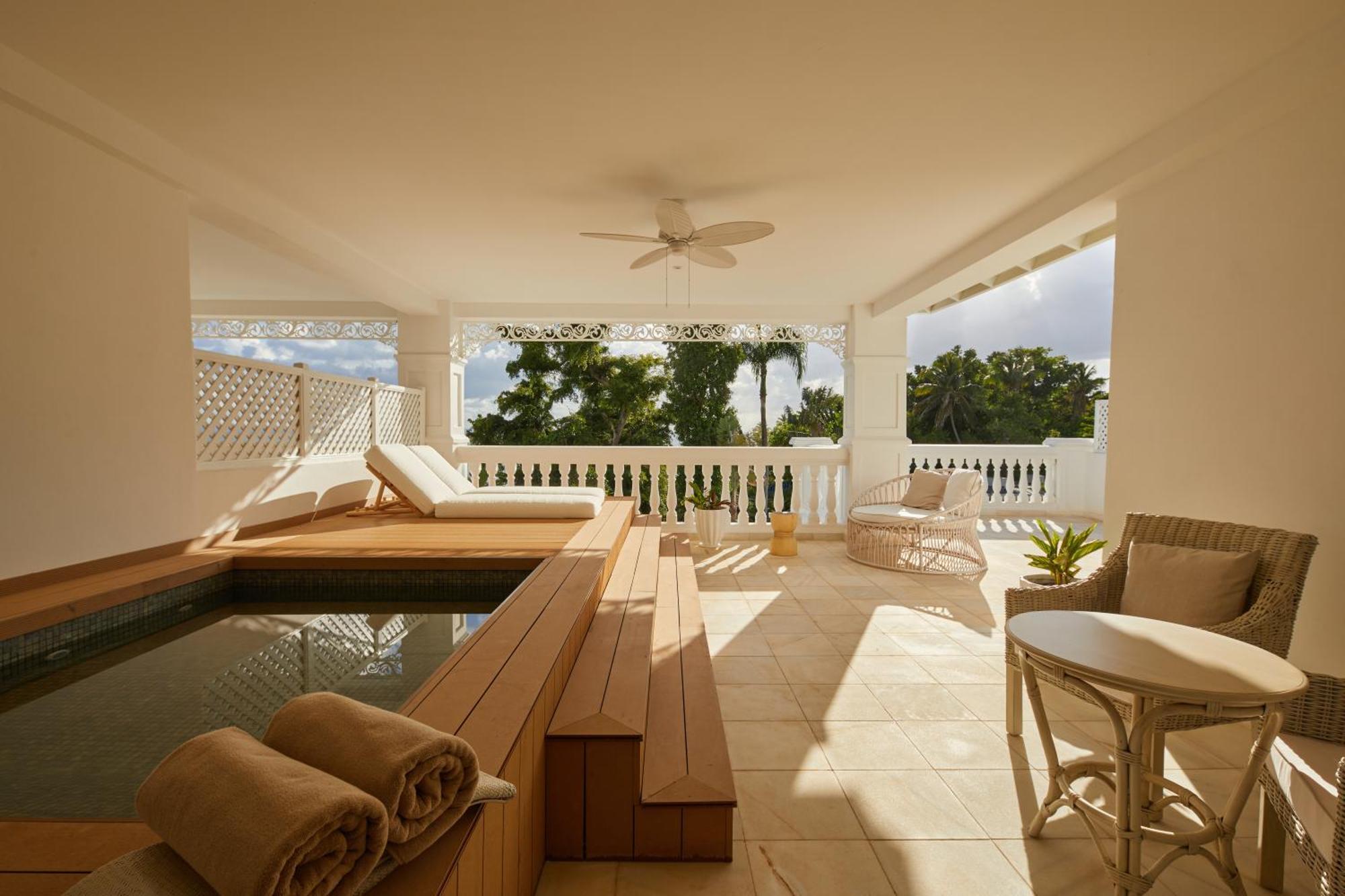 Family Junior Suite Plunge Pool