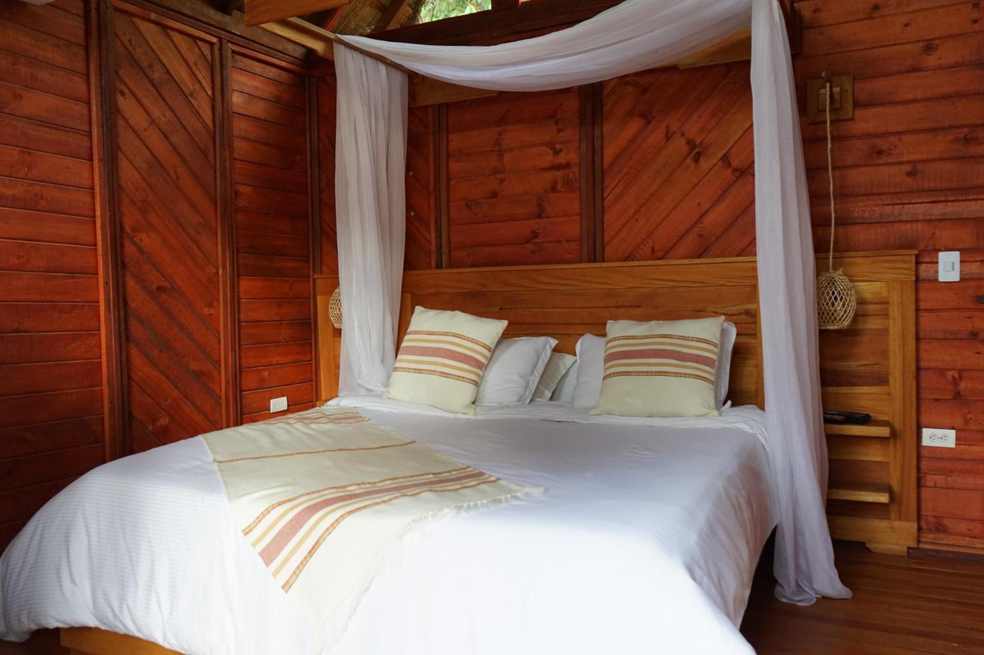 Deluxe Bungalow