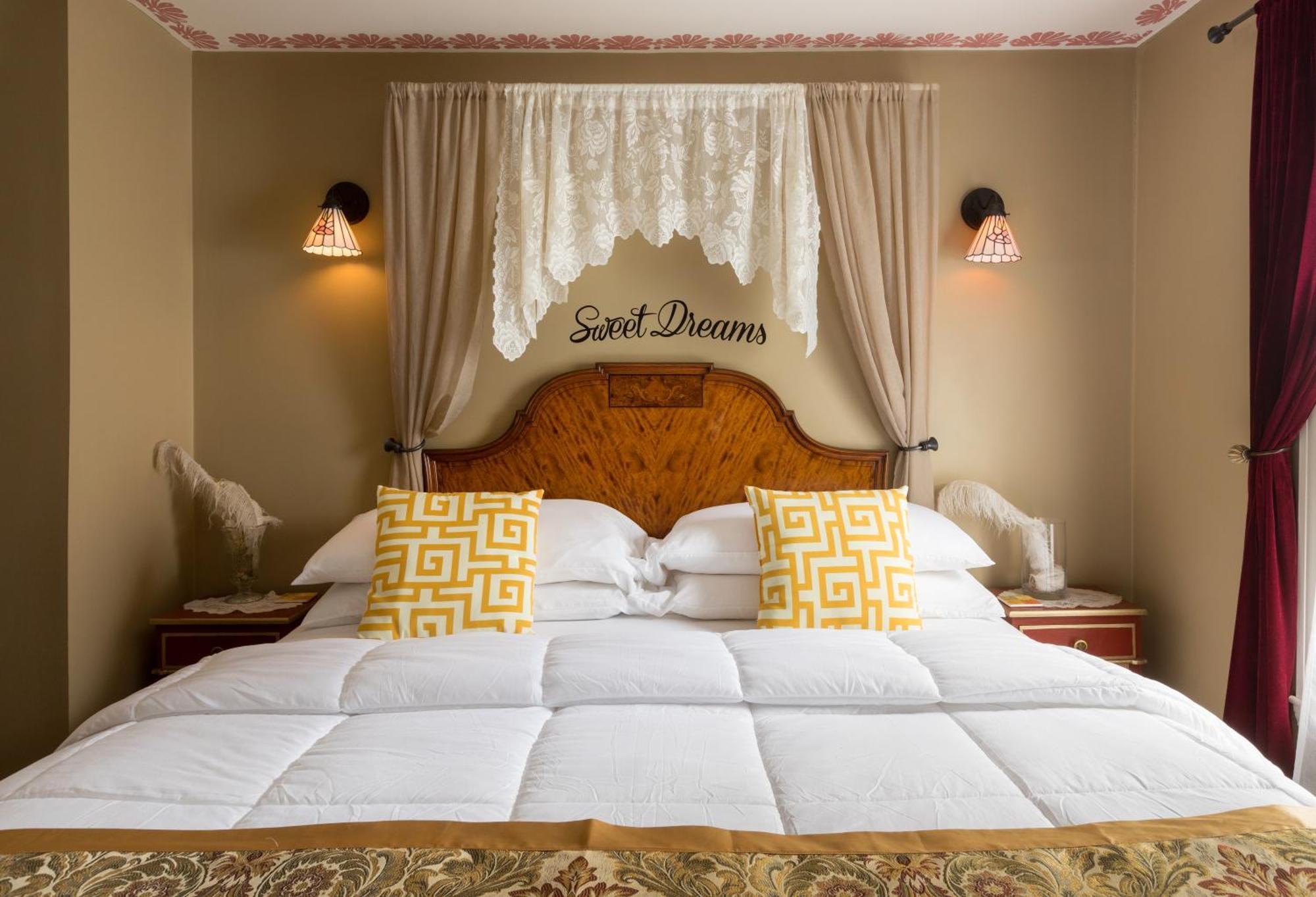 Superior King Room