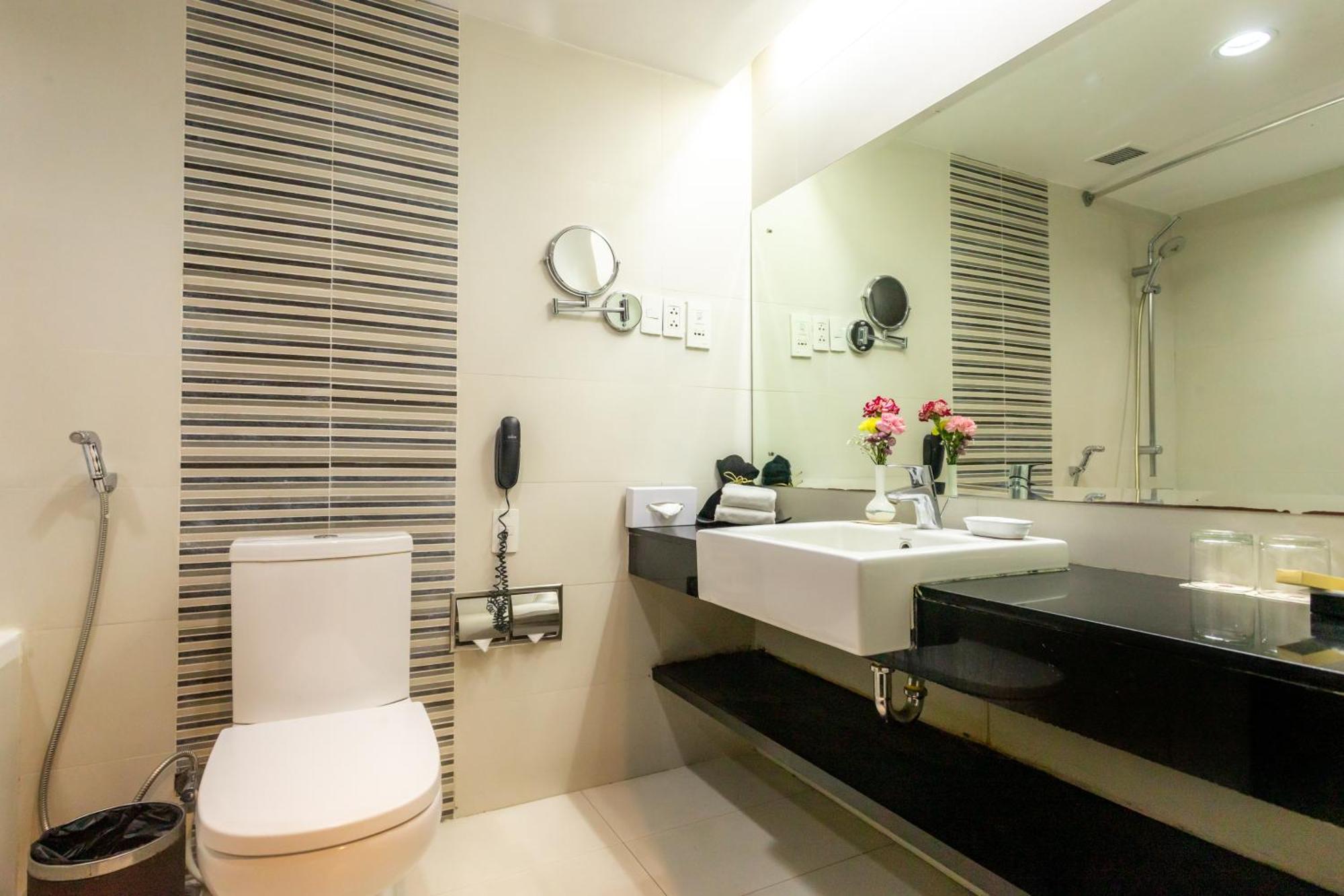 Deluxe King Or Twin Room Bathtub