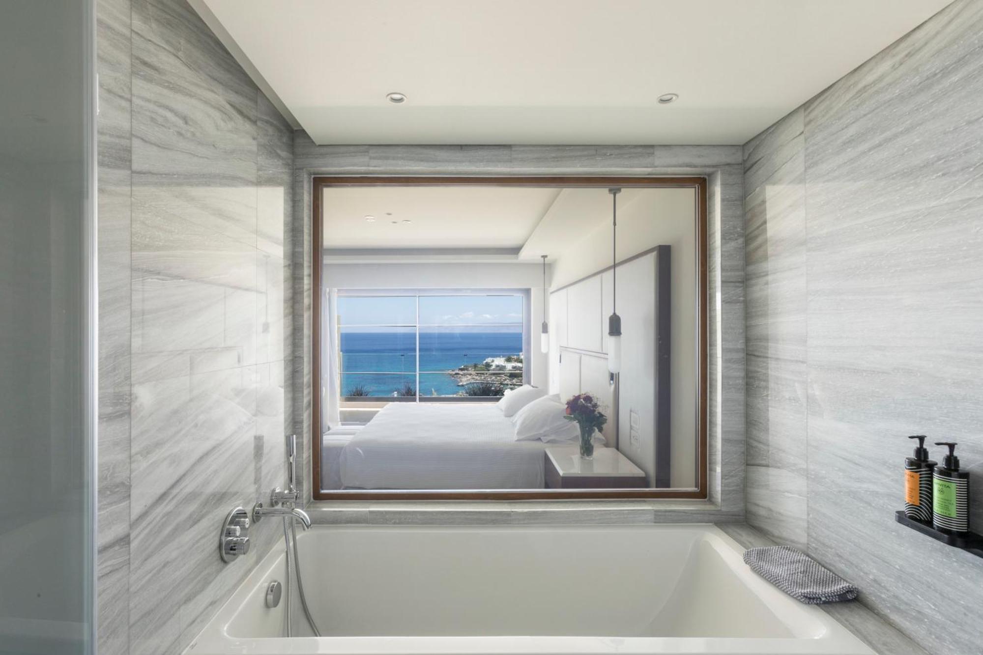 Premium One-Bedroom Suite,1597544154:JPEG