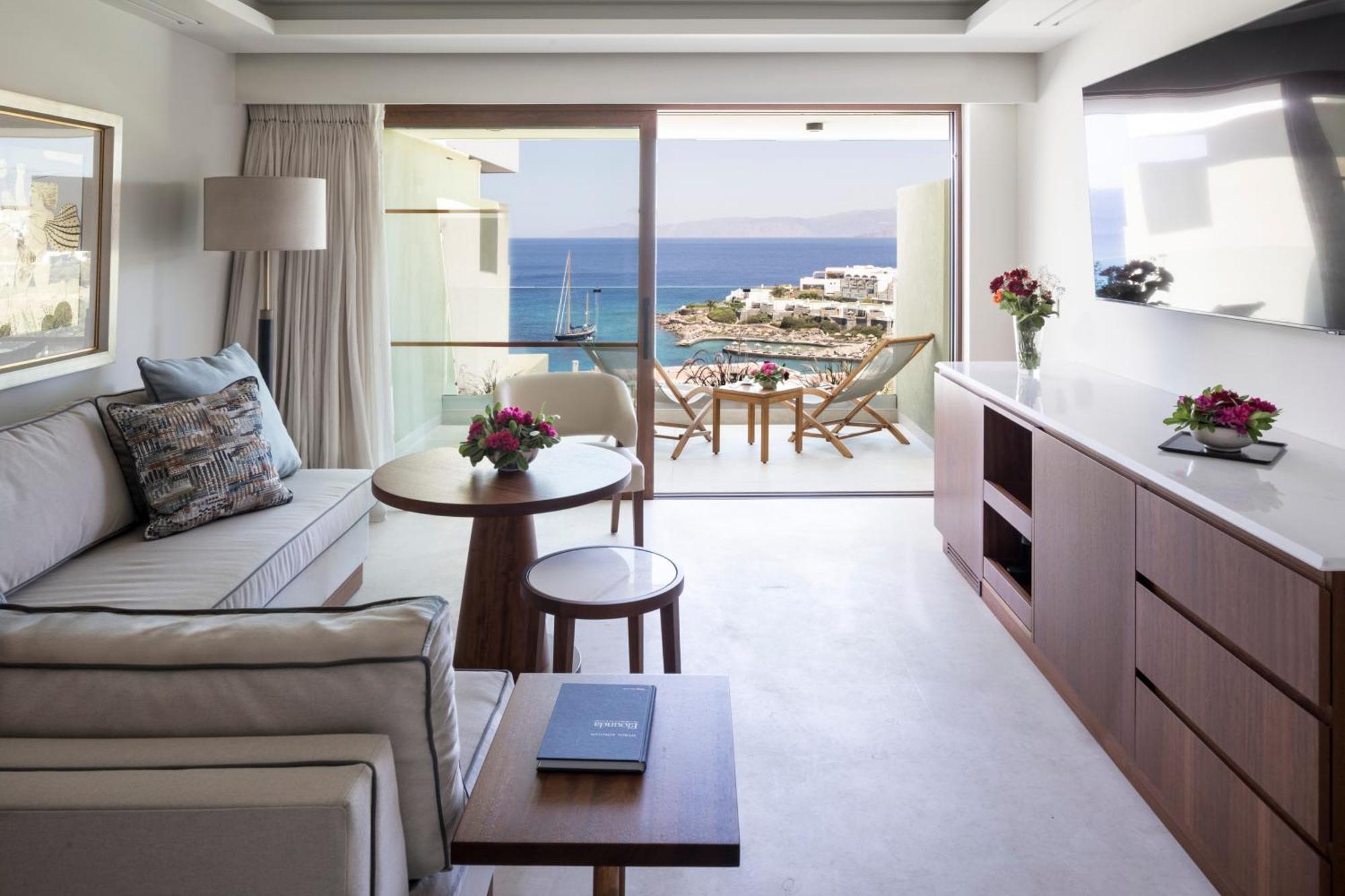 Premium Family One Bedroom Suite individual Pool,1635245092:JPEG