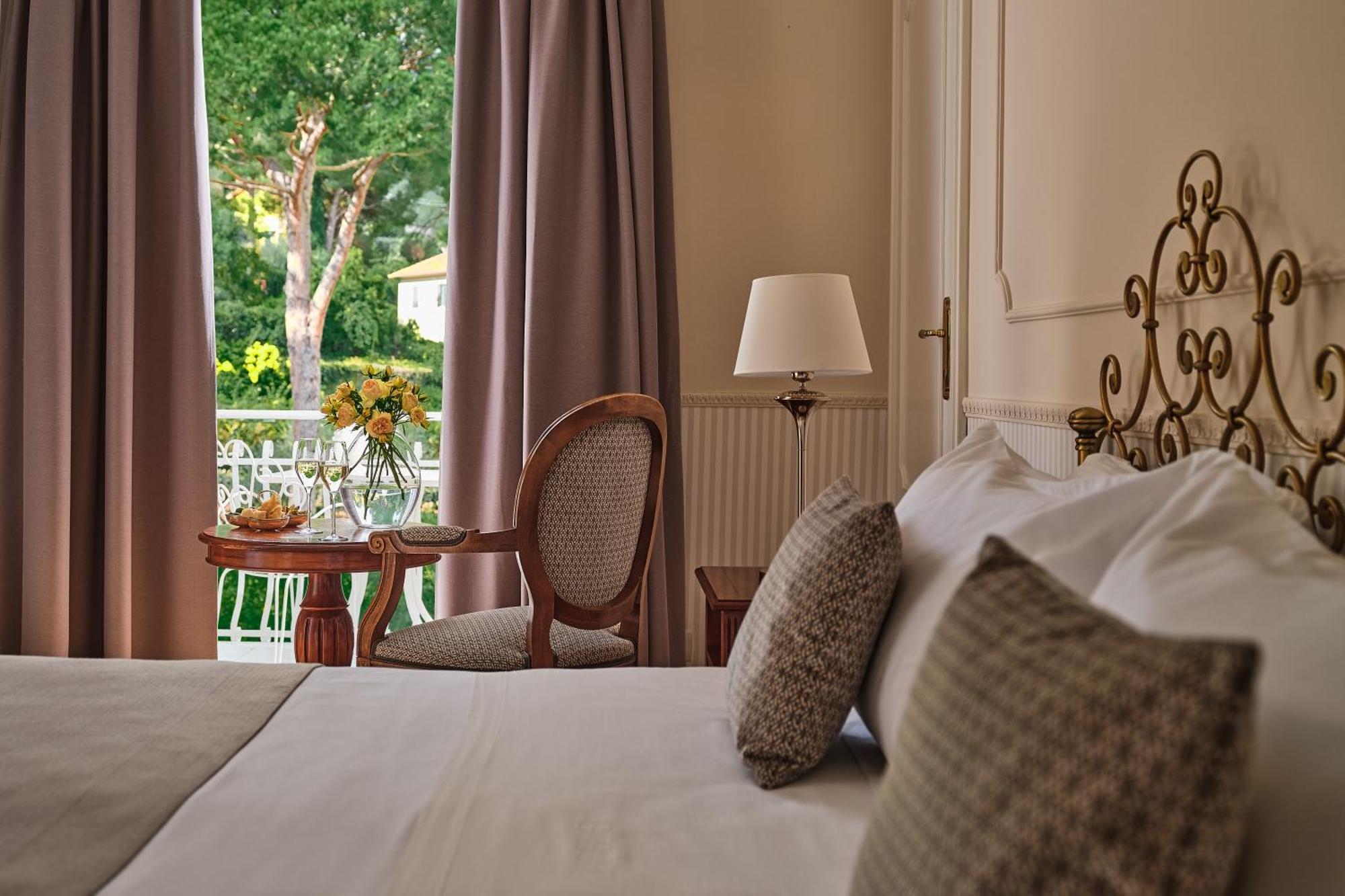 Suite with Garden View