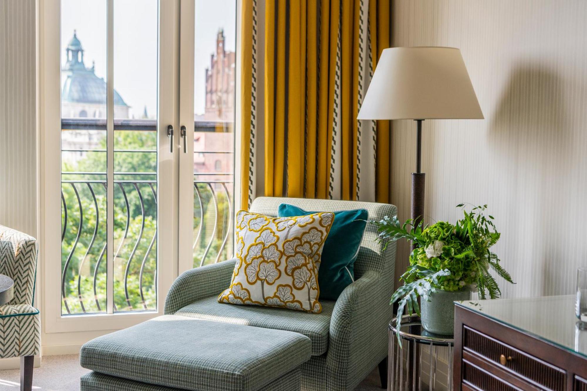 Superior Deluxe King Room,1602951907:JPEG