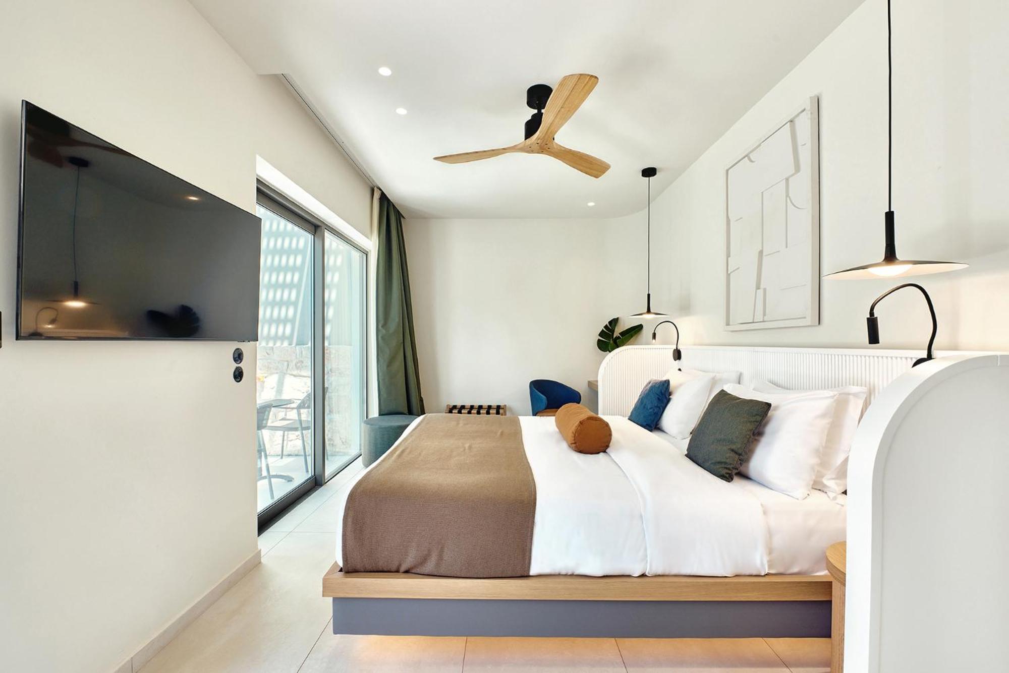 Deluxe Room Heated Private Pool Garden View