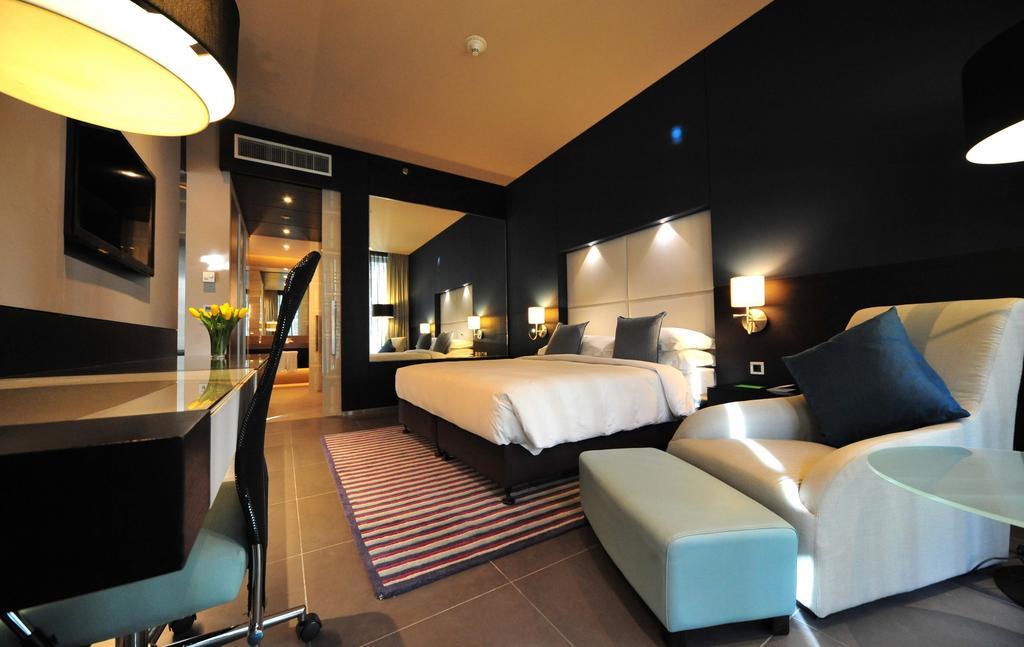 Suite con 1 Camera da Letto e Balcone