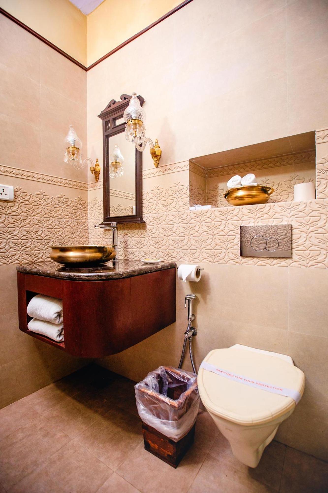 Deluxe Garden View Room on food beverages spa laundry