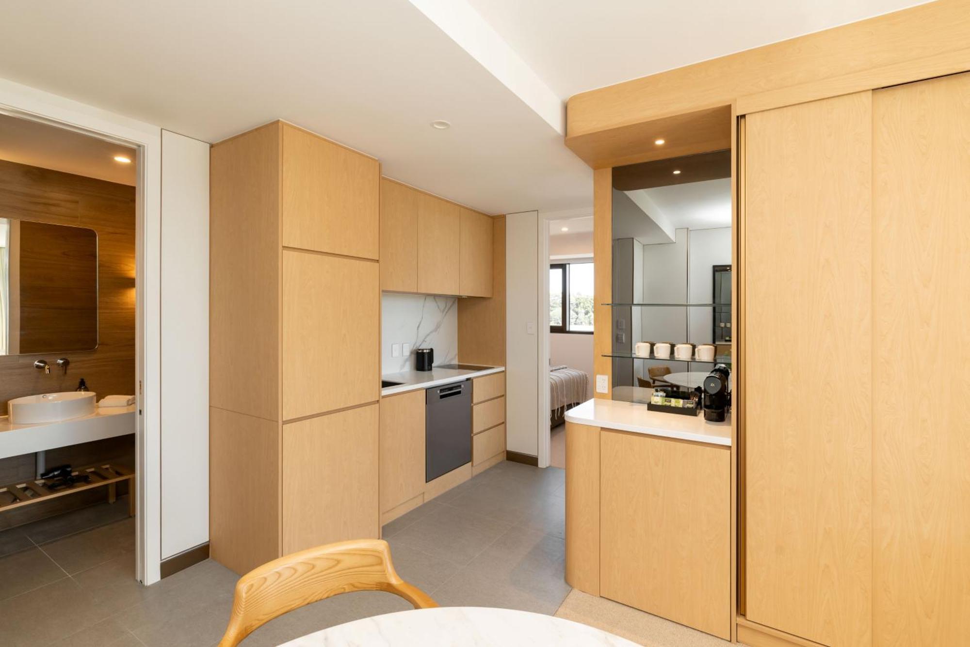 Maxim Suite