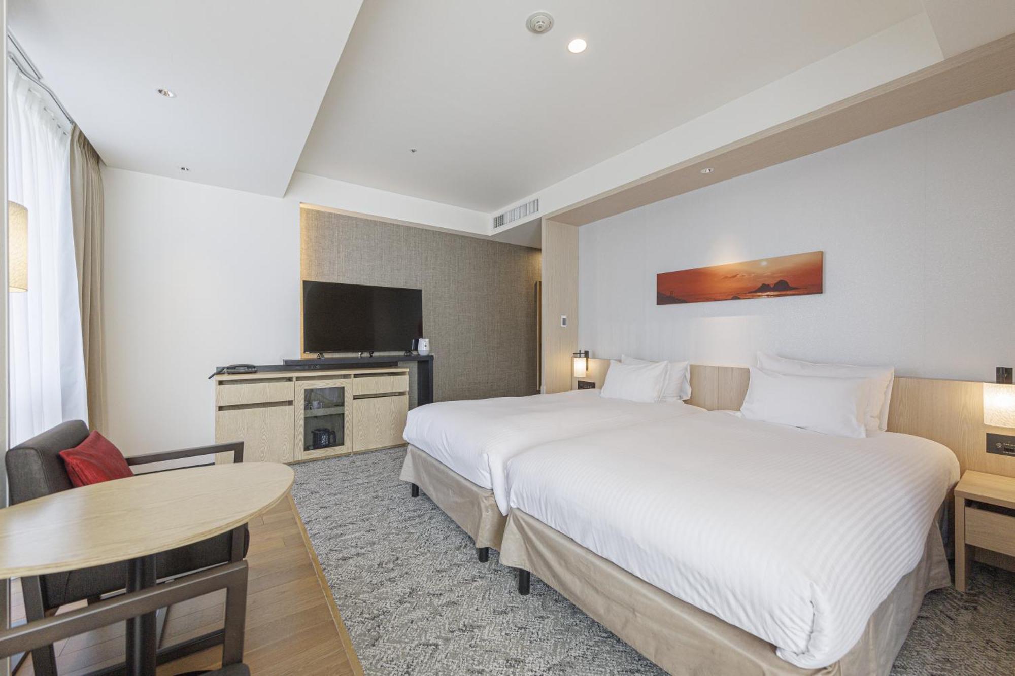 Deluxe Hollywood Twin Room Non-Smoking