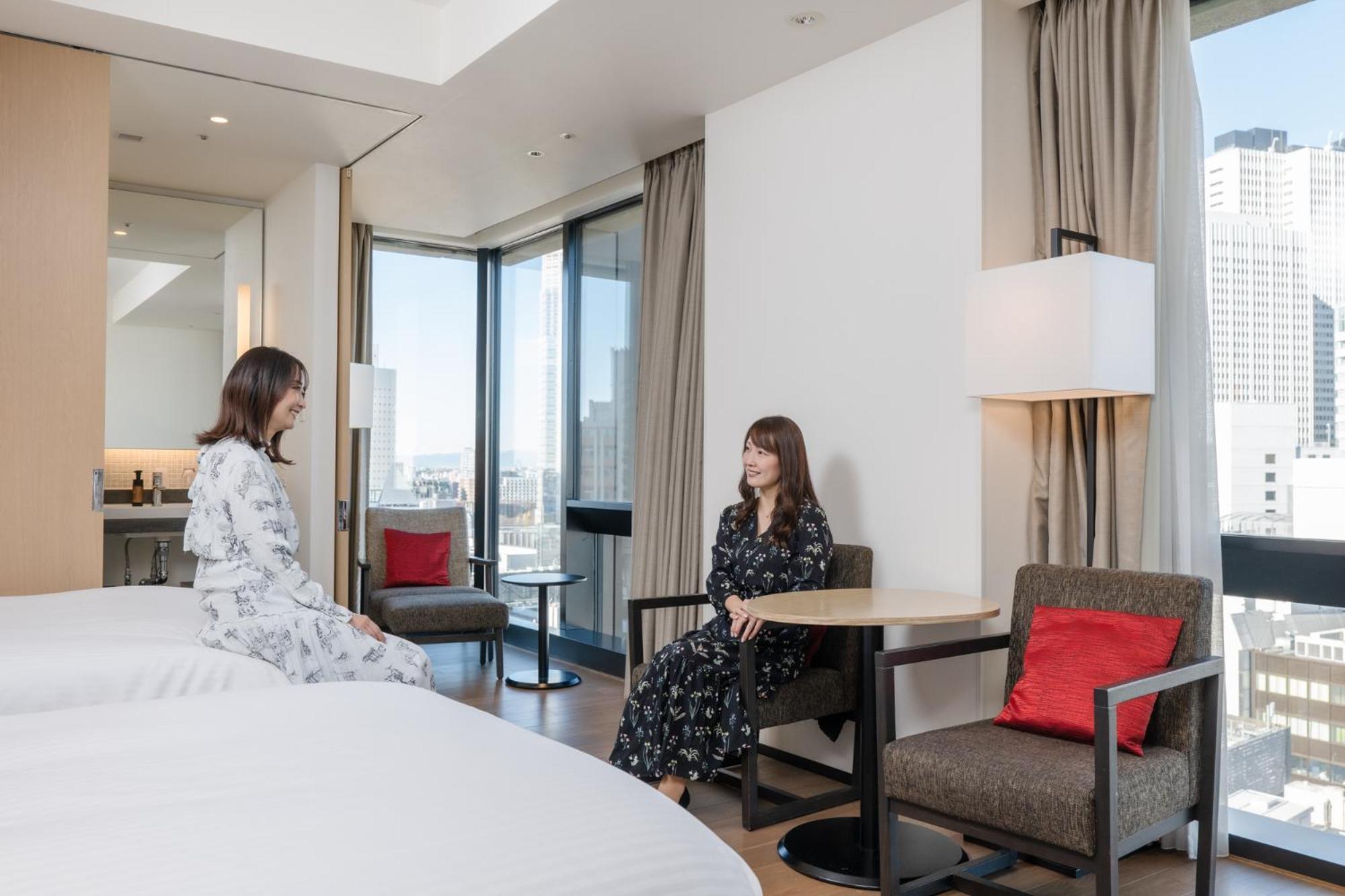 Deluxe Hollywood Twin Room Non-Smoking
