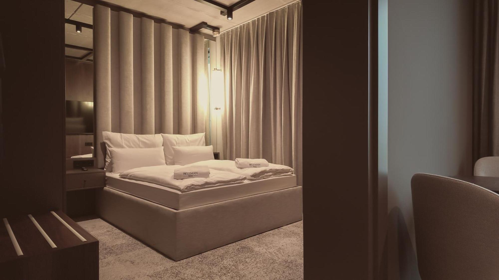 Deluxe Suite,1643322630:JPEG