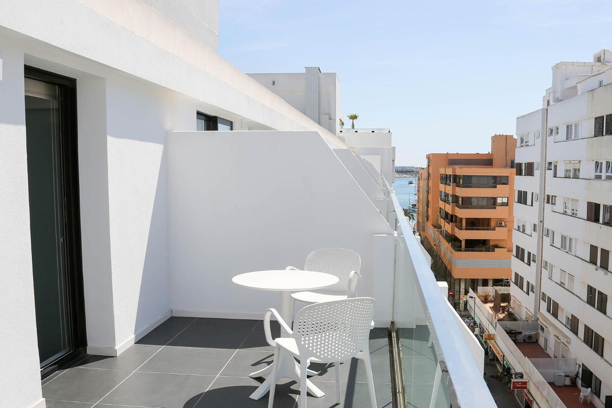 Deluxe Double Room Terrace,1643753611:JPEG