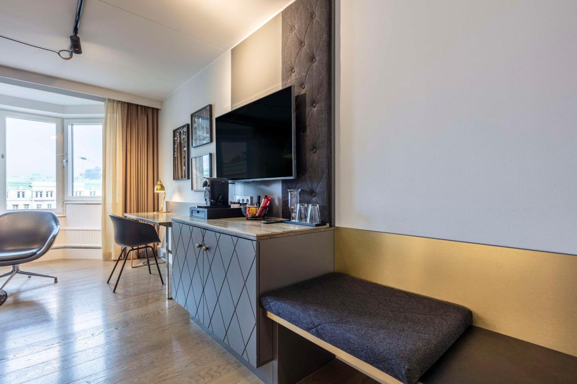 Executive Room with Square View- min 25 years of age acceptable,1645011615:JPEG