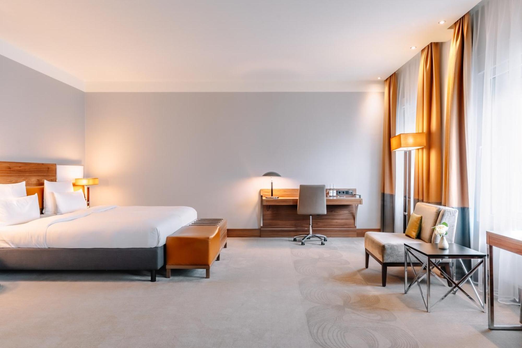 King Junior Suite