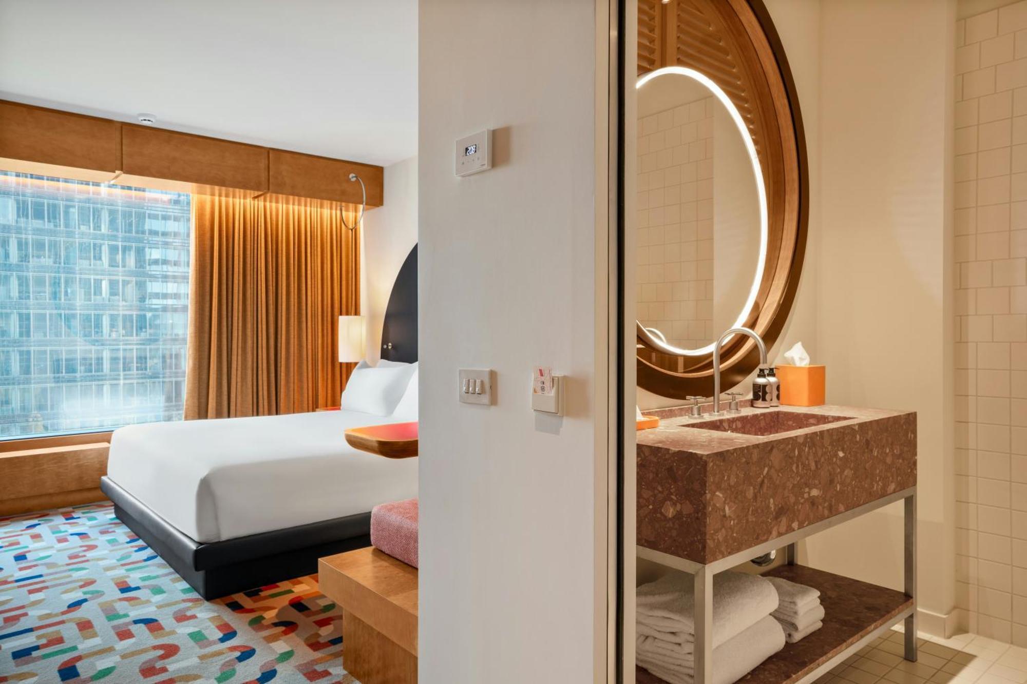 Premium Kamer met kingsize bed en uitzicht op de stad