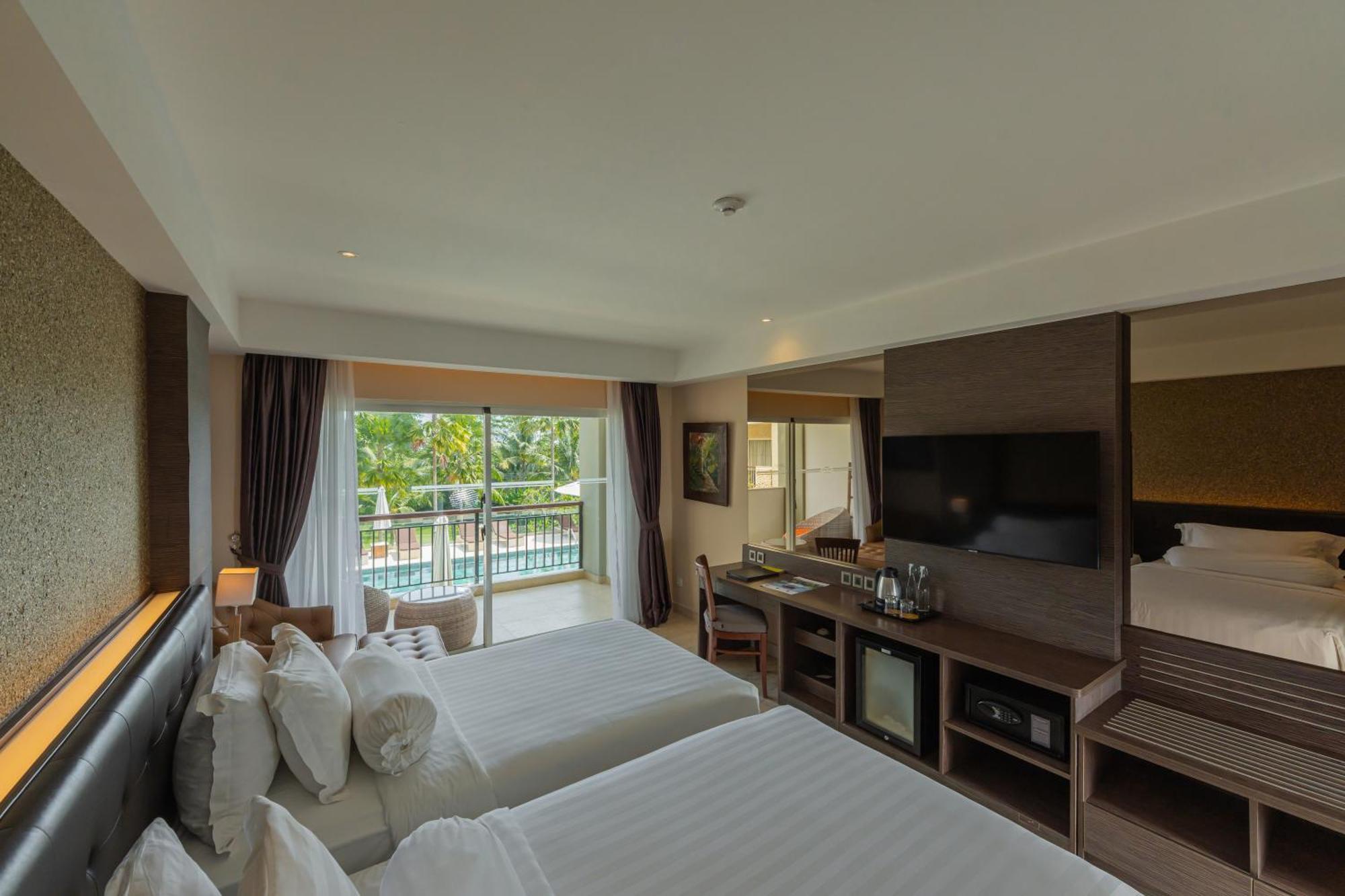 Deluxe Twin Balcony Room Pool View daily shuttle to Ubud City Photo Session Art Gallery Visit 24-hour access to Fitness Center Welcome Drink Kids Activities,1669862624:JPEG