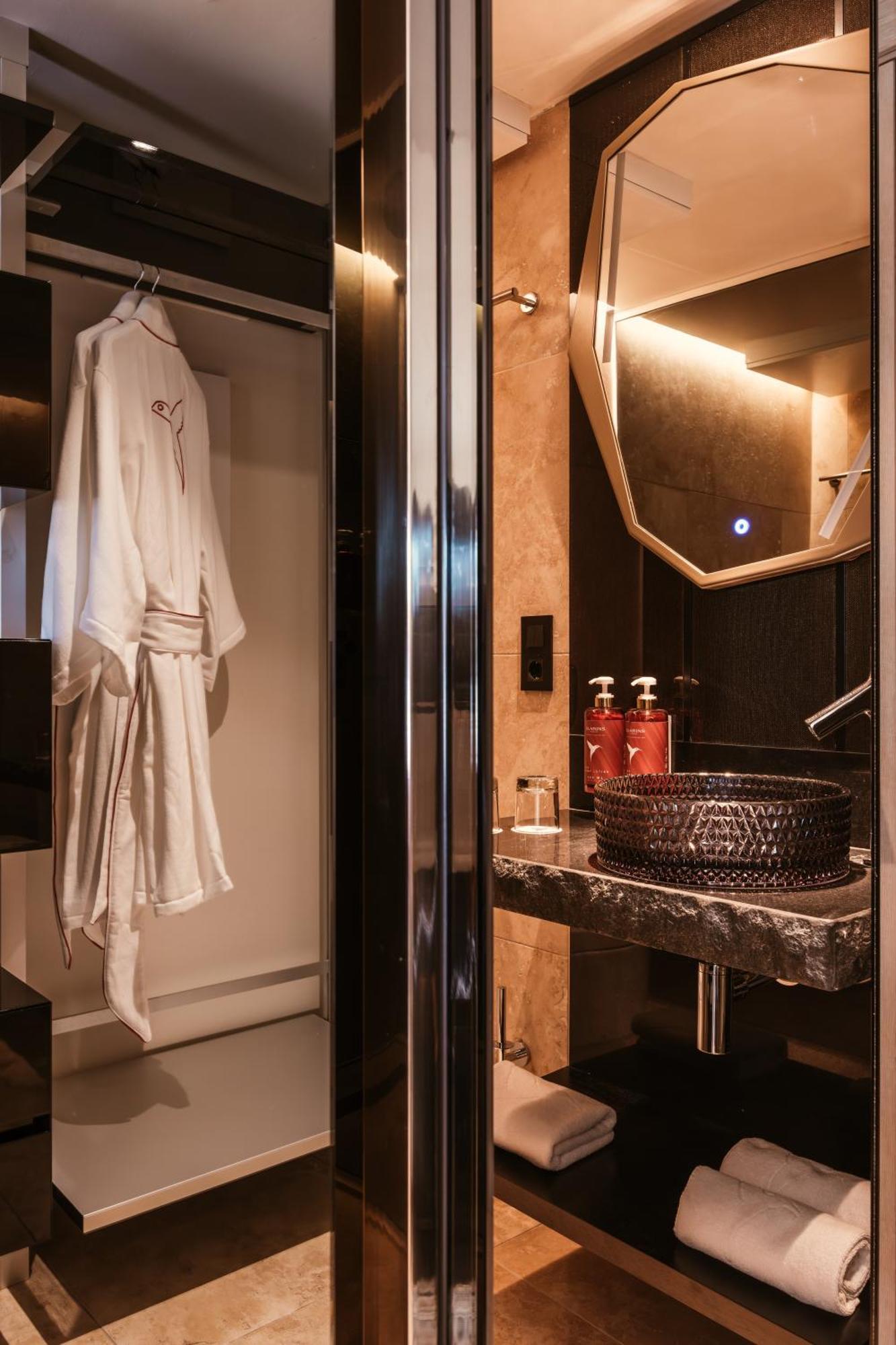 Chambre Double - Don't Be Shy - Entrée au Club Ushuaïa Incluse