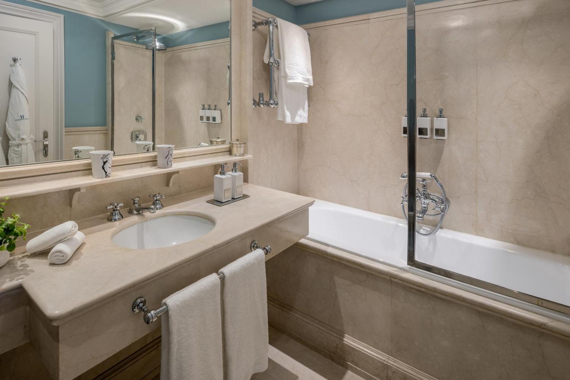 Superior Double or Twin Room River View