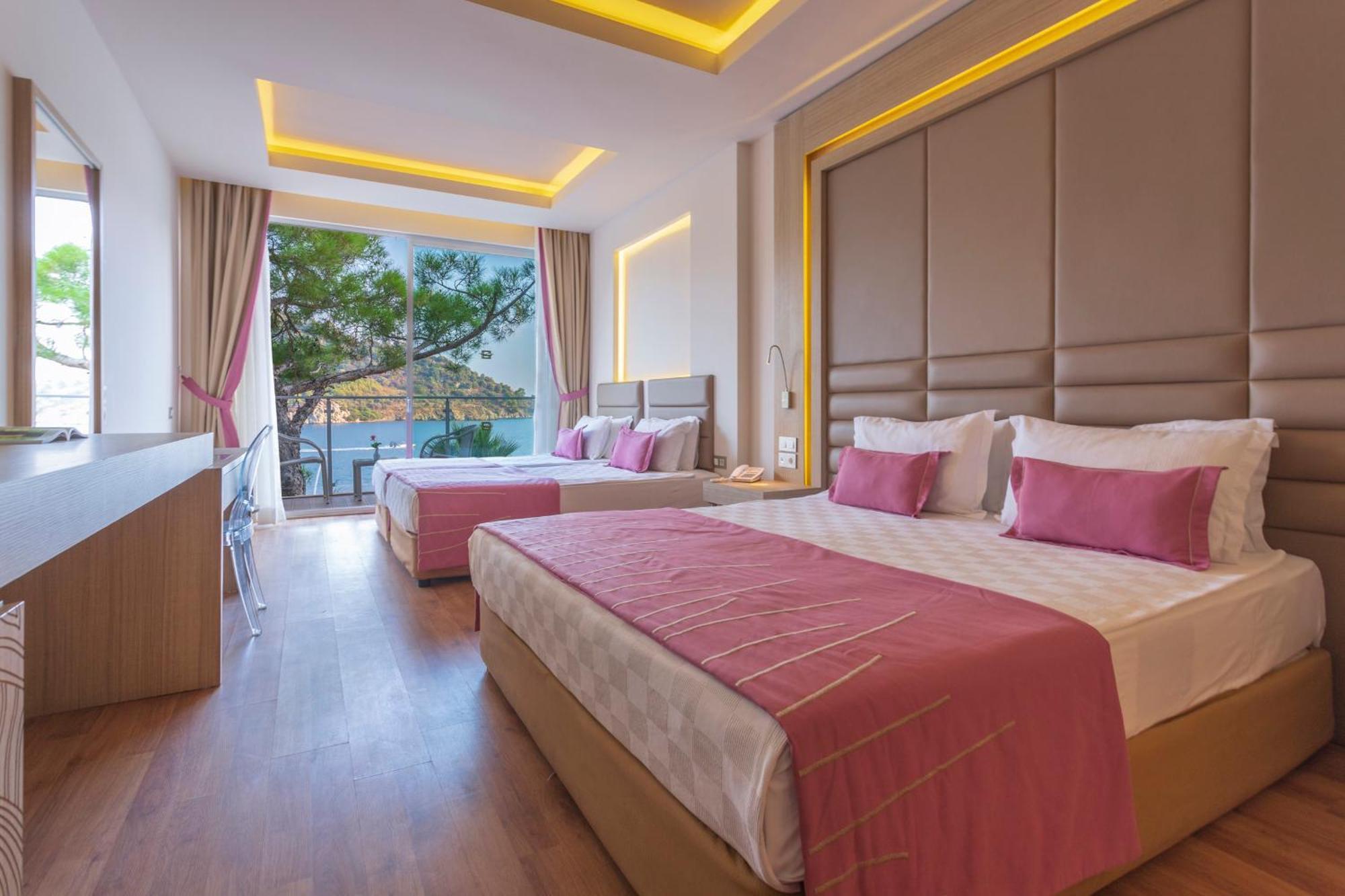 Quadruple Room Sea View,1678656355:JPEG