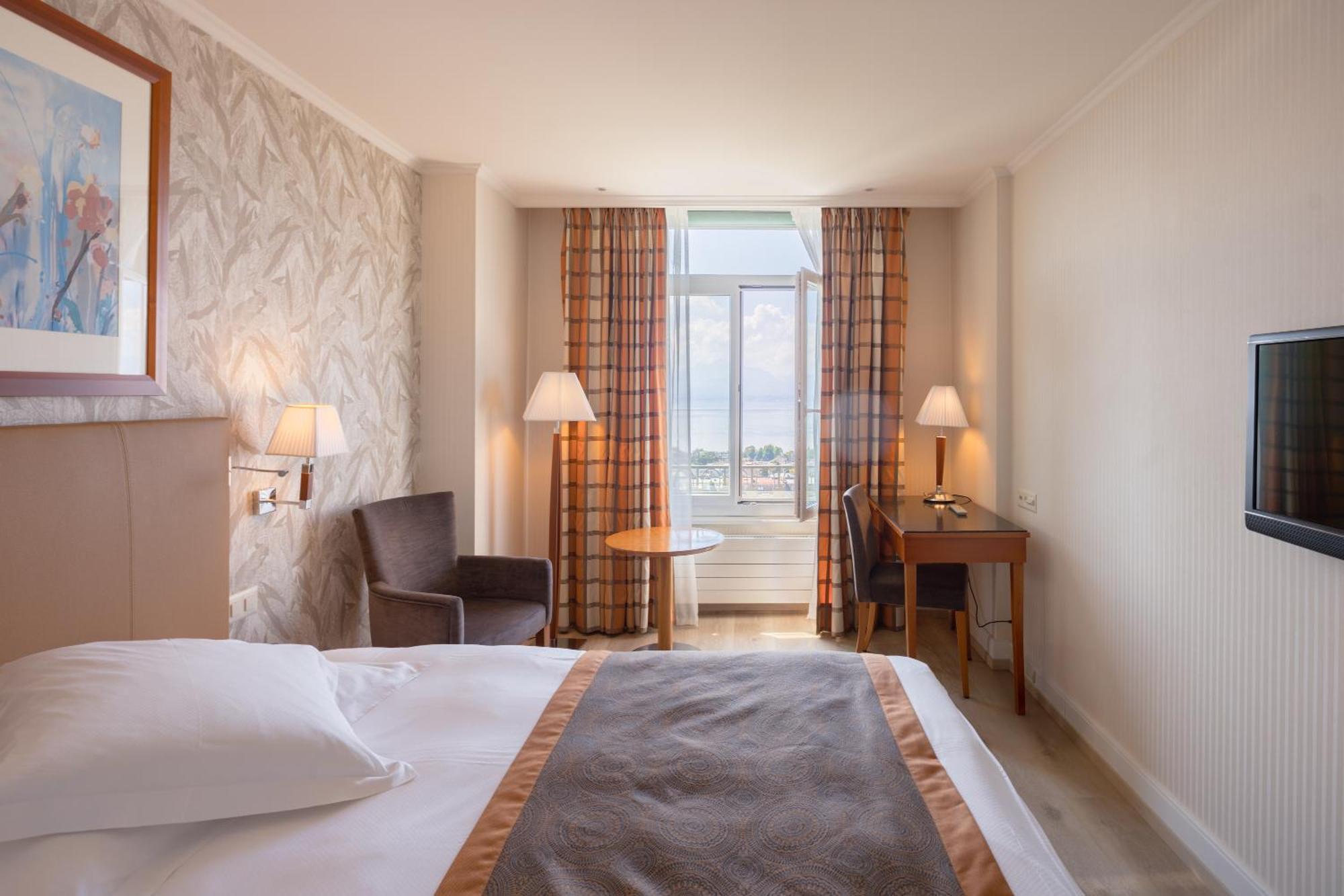 Single Room with Lake View,1683806170:JPEG