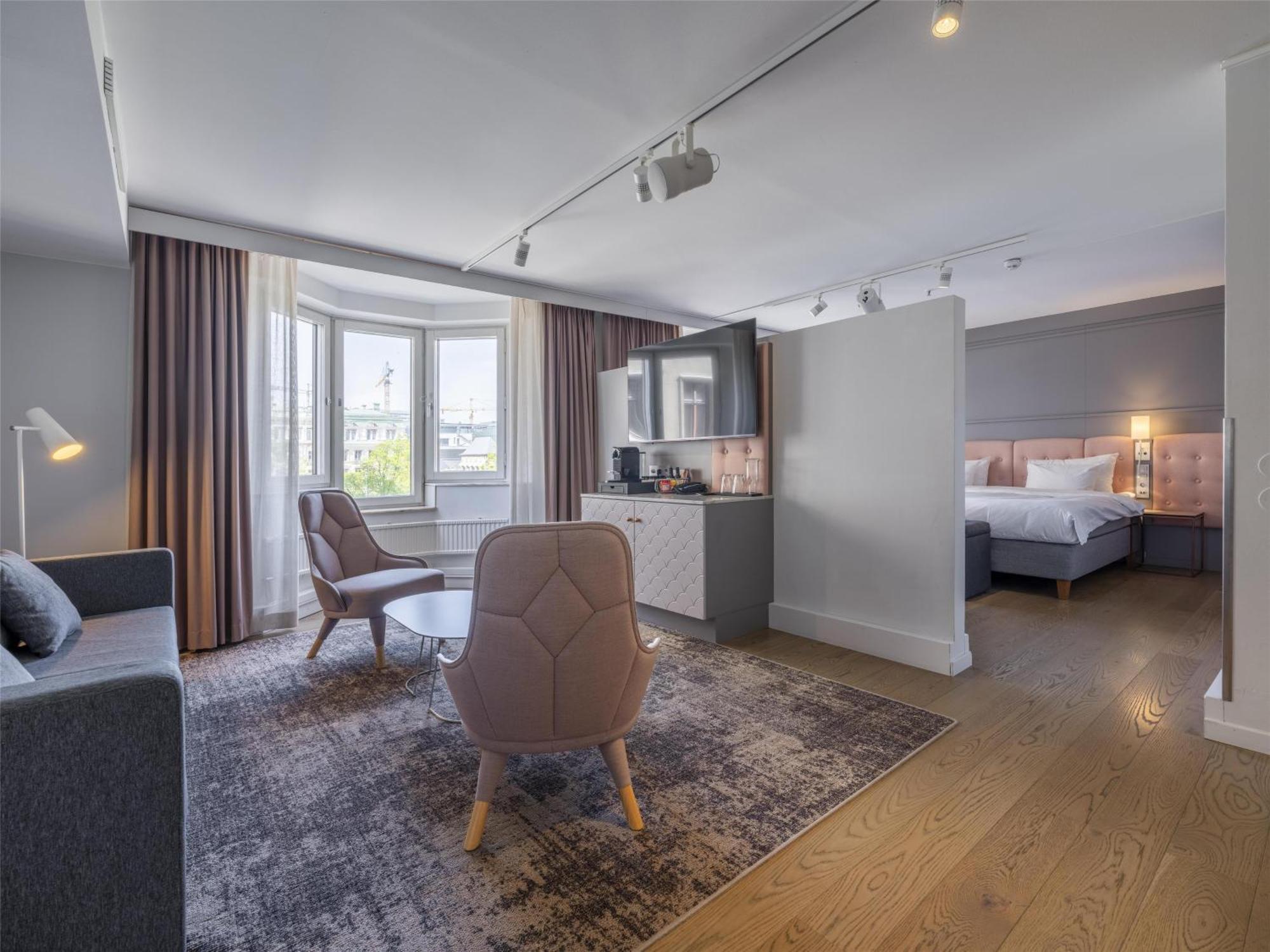 Junior Suite min 25 years of age acceptable