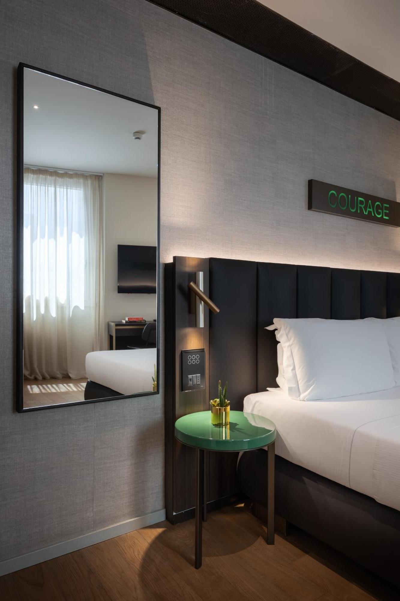 Deluxe Double Room,1689822998:JPEG
