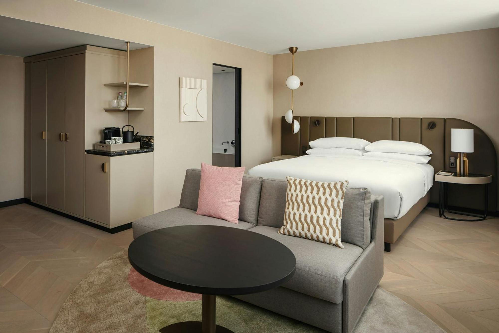 Junior Suite met Kingsize Bed en Toegang tot de M Club Lounge