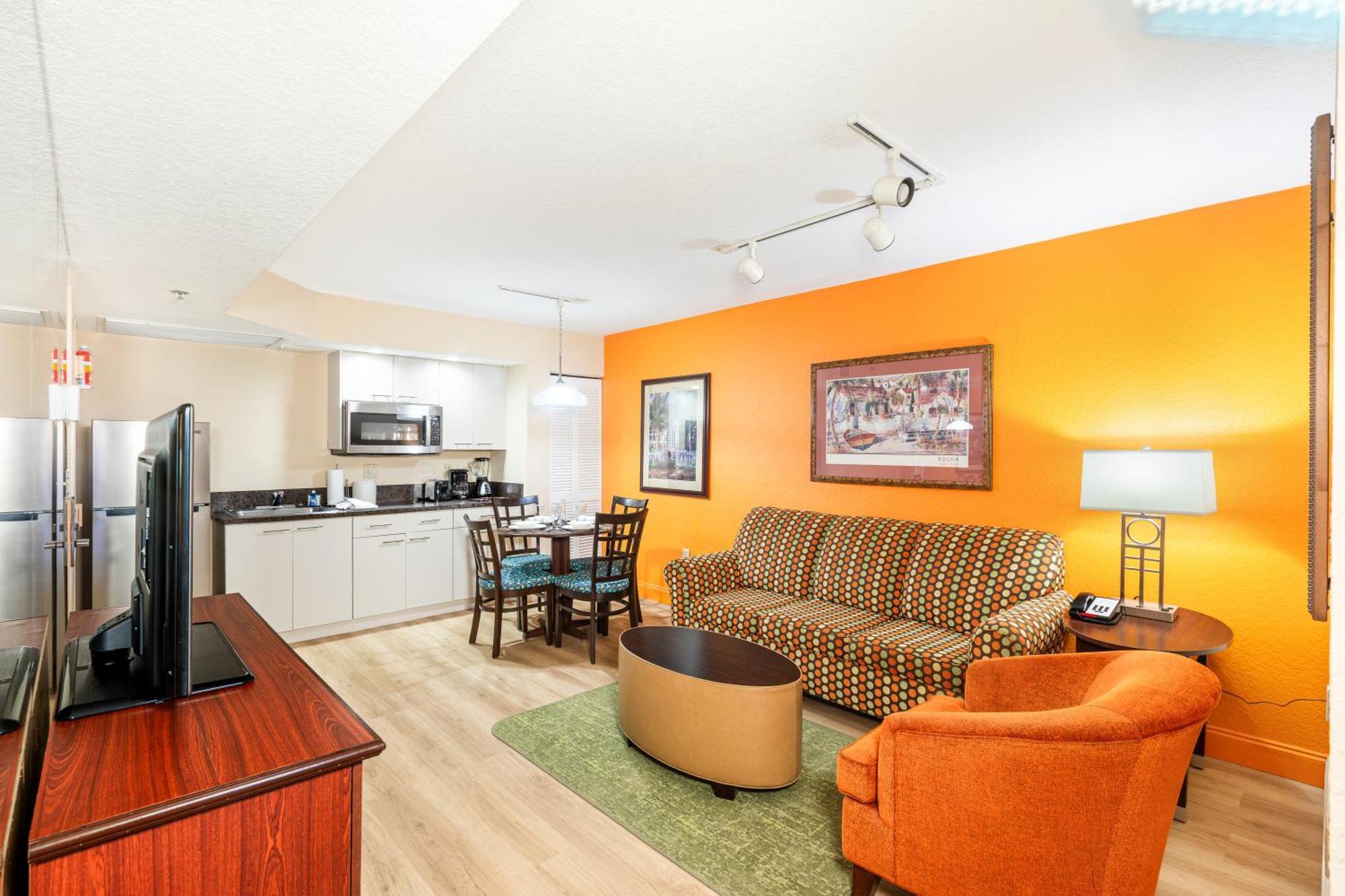 Superior One-Bedroom Queen Suite