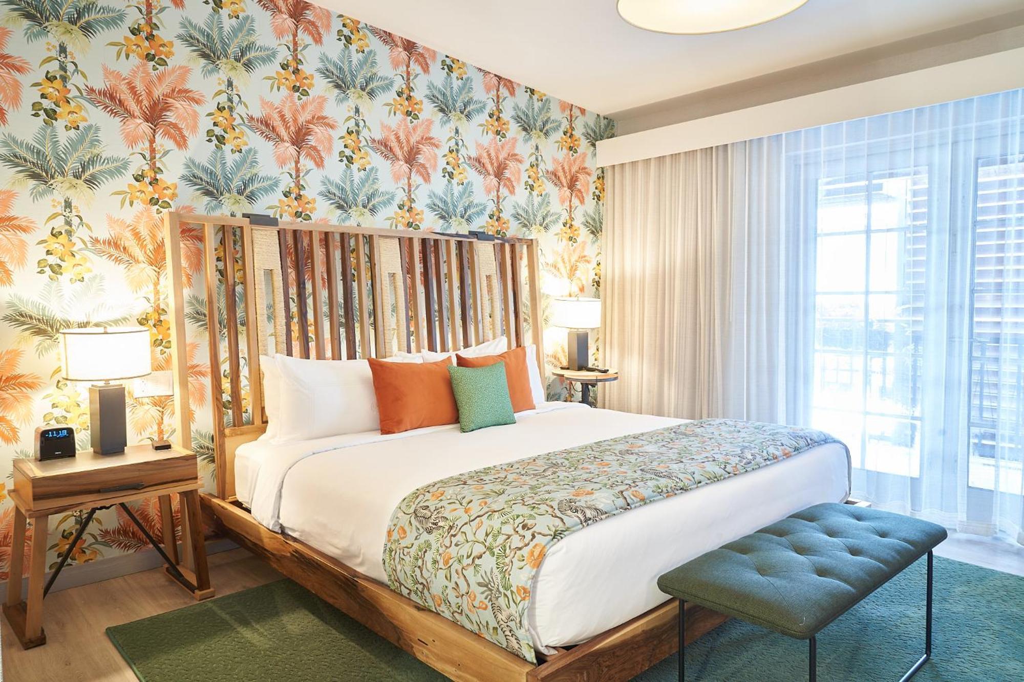 Deluxe King Room