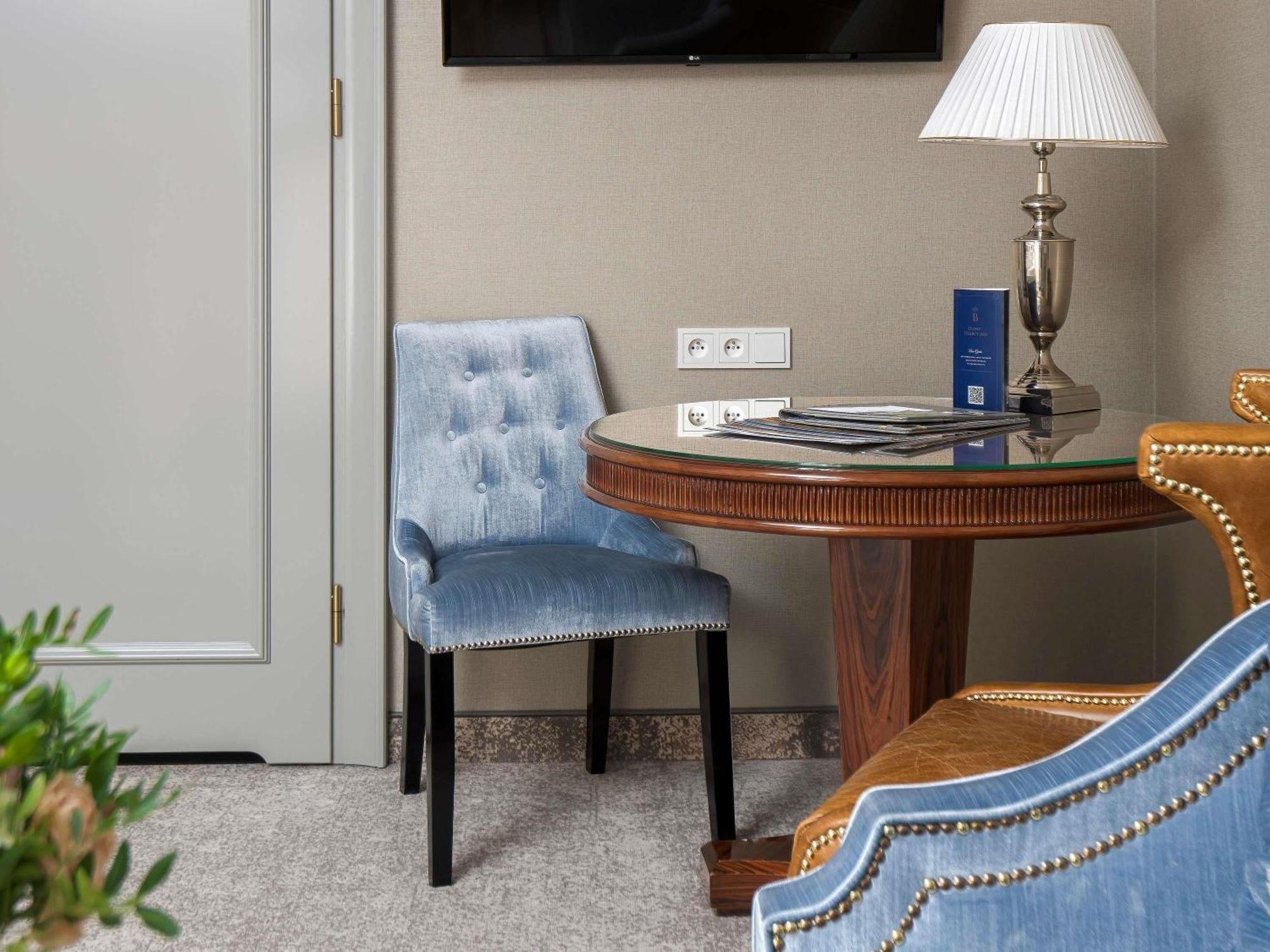 Junior King Suite