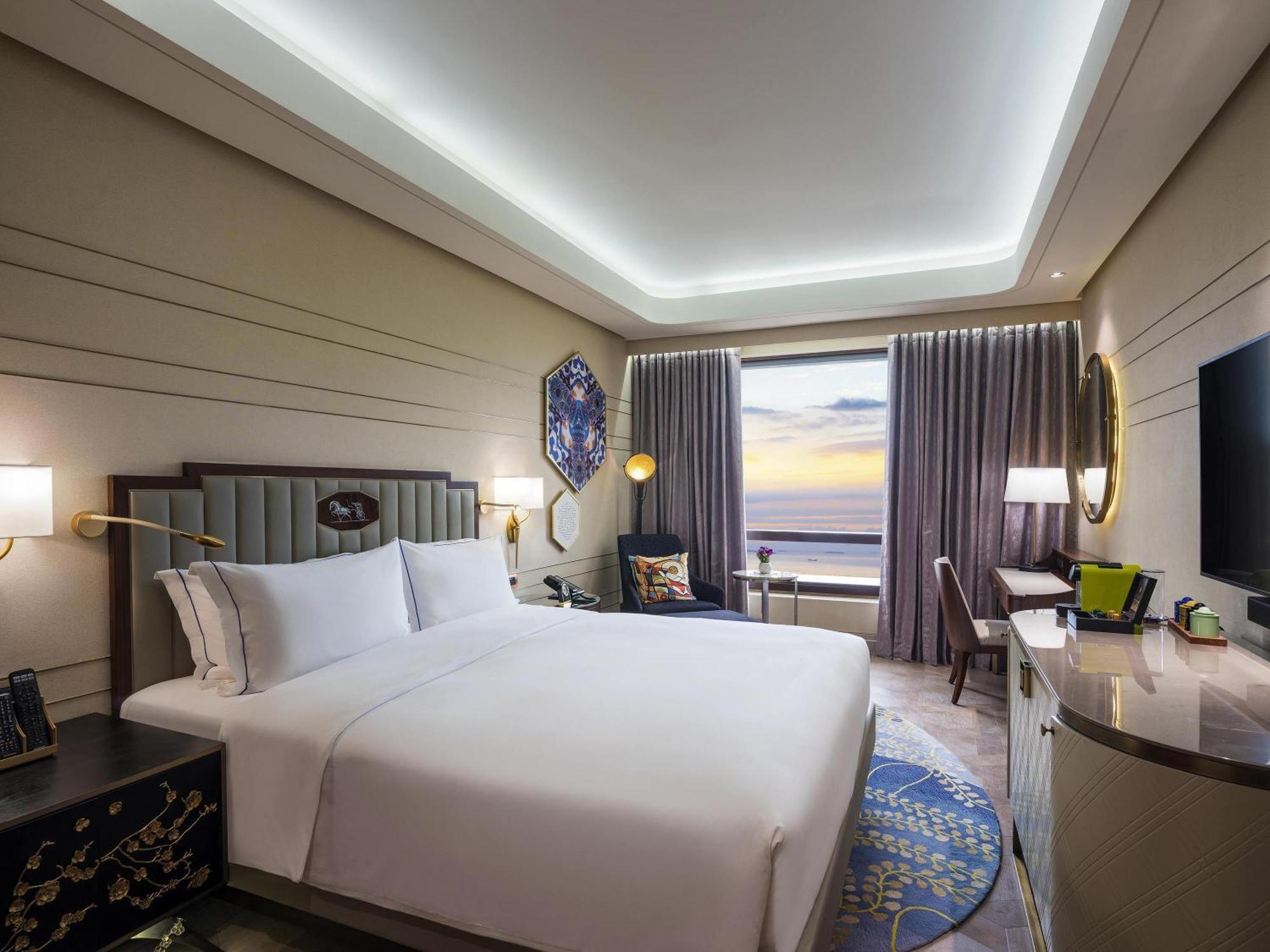 Executive Bay King Room with Club Lounge Access,1733143392:JPEG