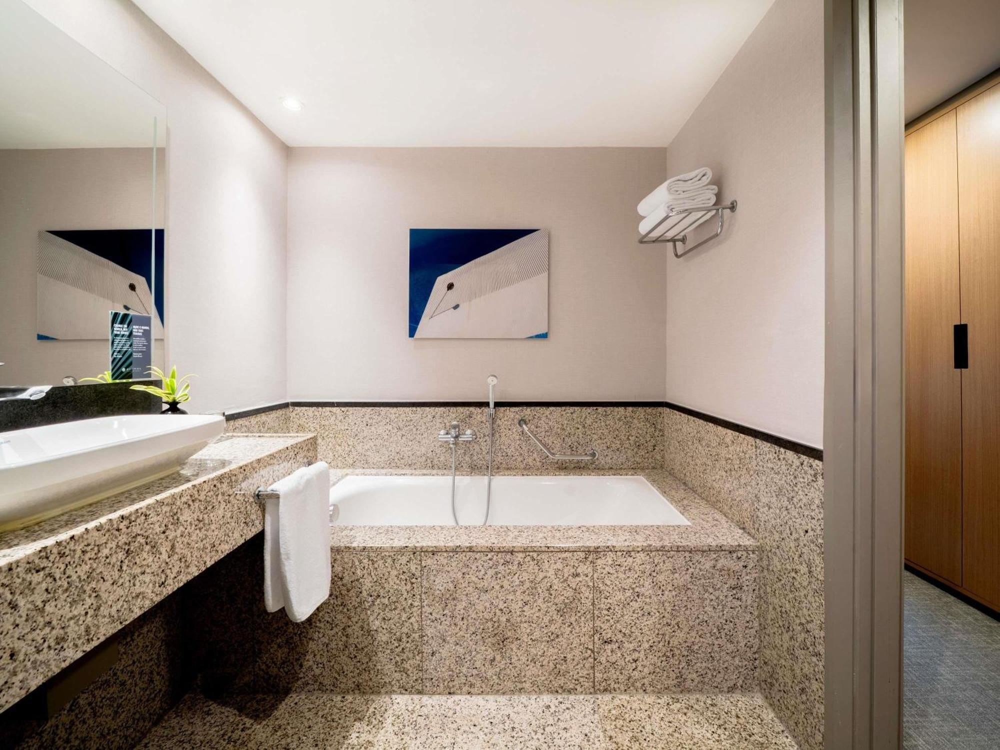Premium Executive King Room Executive Lounge Access,1774448289:JPEG