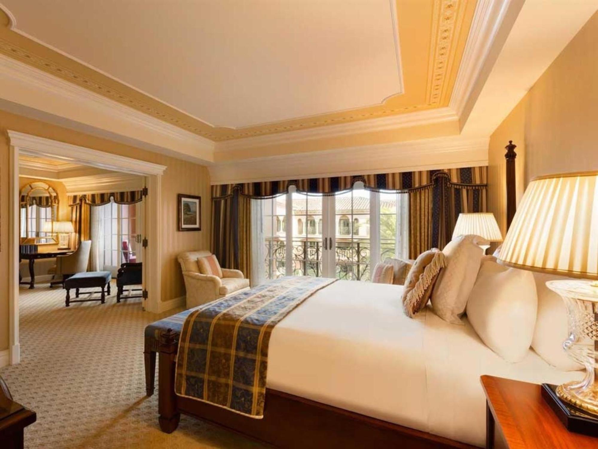 Del Mar One-Bedroom King Suite with Sofa Bed and Balcony,162710694:JPEG