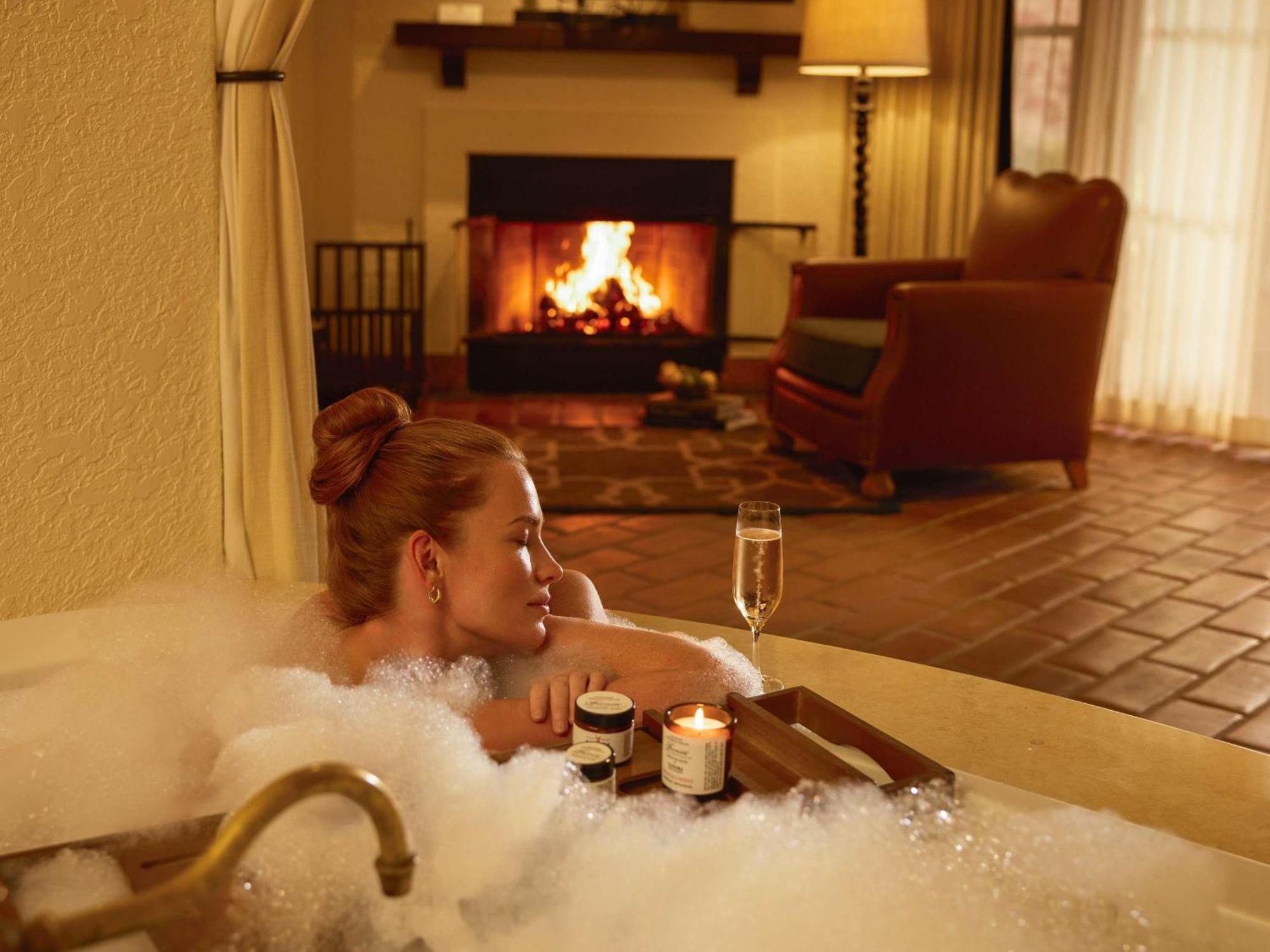 Mission Spa King Suite with Sofa Bed, Fireplace, Patio or Balcony, Jacuzzi and Garden View