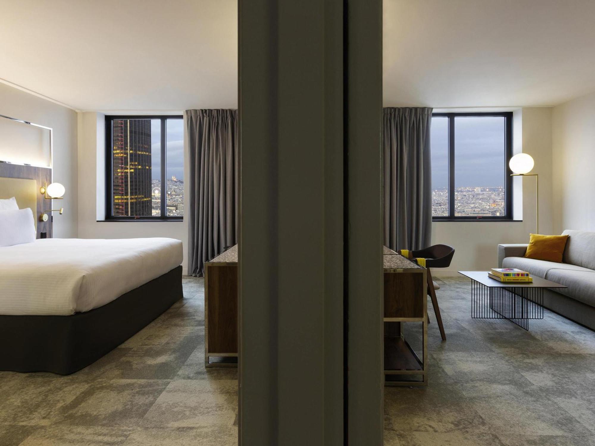 Suite Deluxe con 1 Letto King-Size, 1 Divano e Vista Città