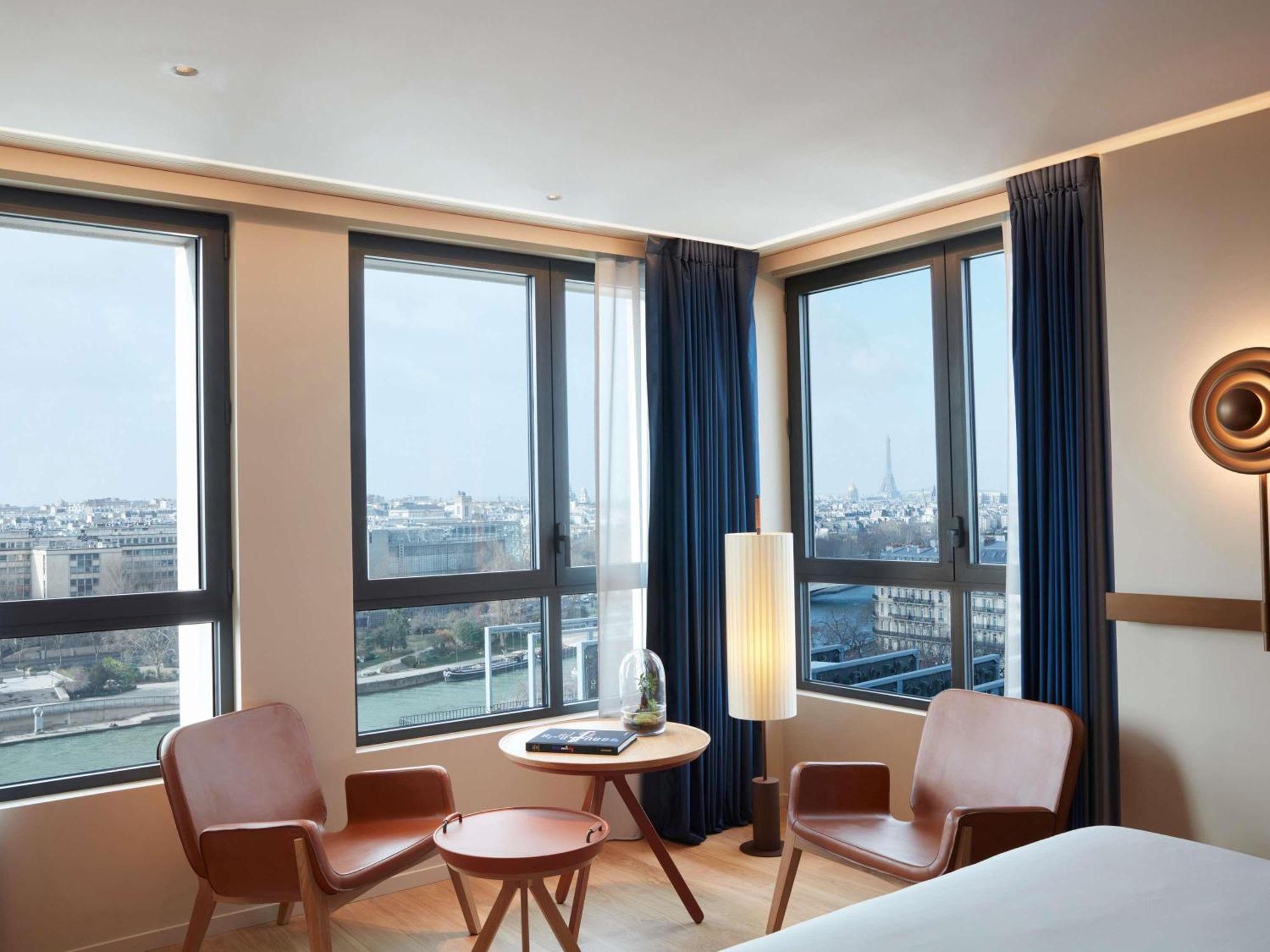 Studio Panorama Junior Suite - Uitzicht op de Seine en de Eiffeltoren