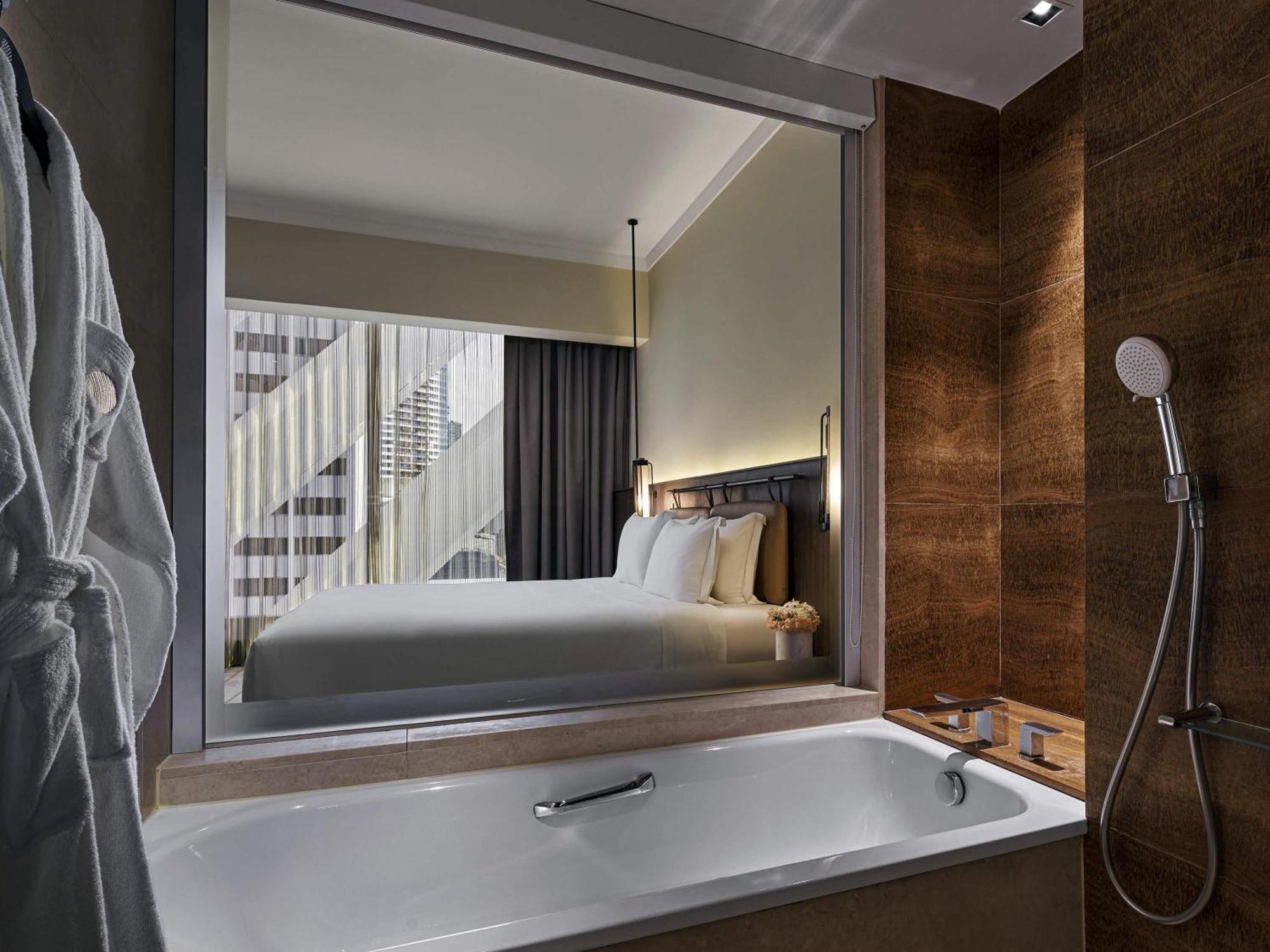 Premier Room, 1 King Bed, Orchard Paragon View